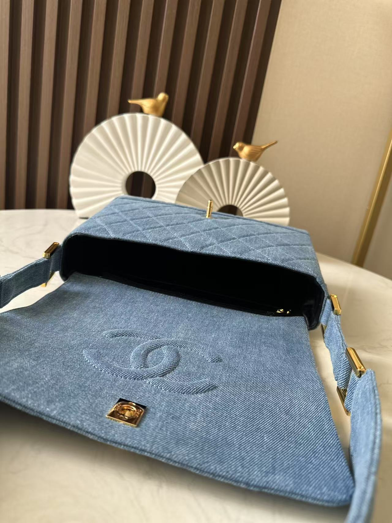 Ch**el vintage Denim Shoulder Bag 25.5x20x7cm