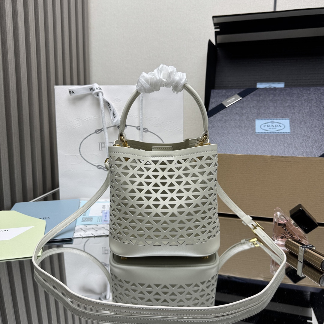 Pra*a Panier Saffiano leather mini bag 18x17x10.5cm