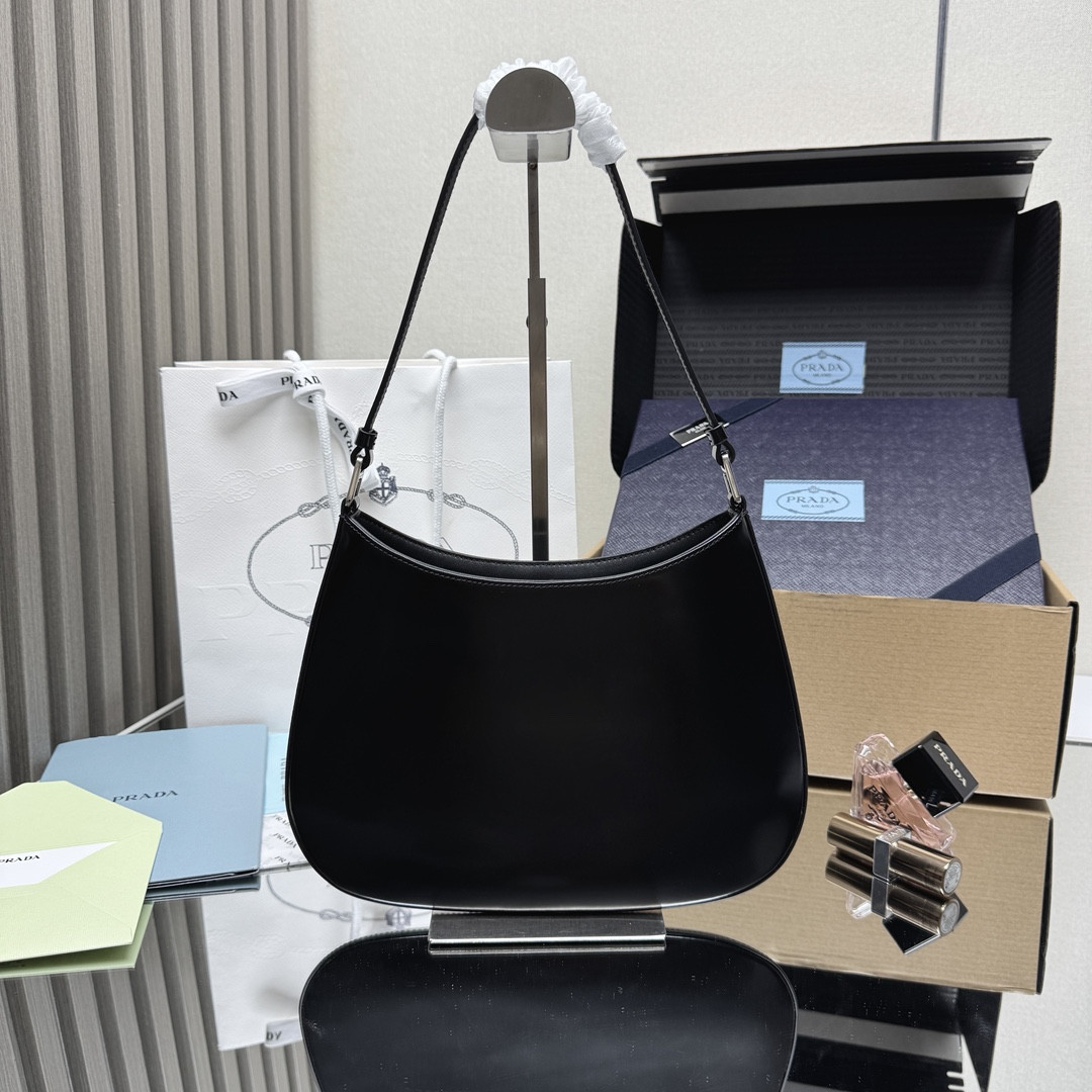 Pra*a Cleo brushed leather shoulder bag 22x27x6cm