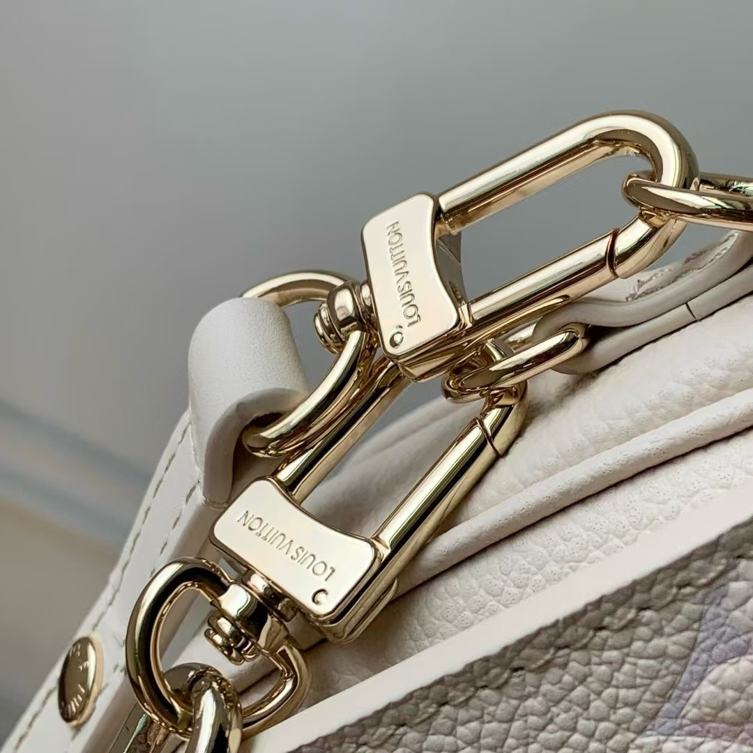 LV Pochette Métis East West M25682 21.5x13.5x6cm