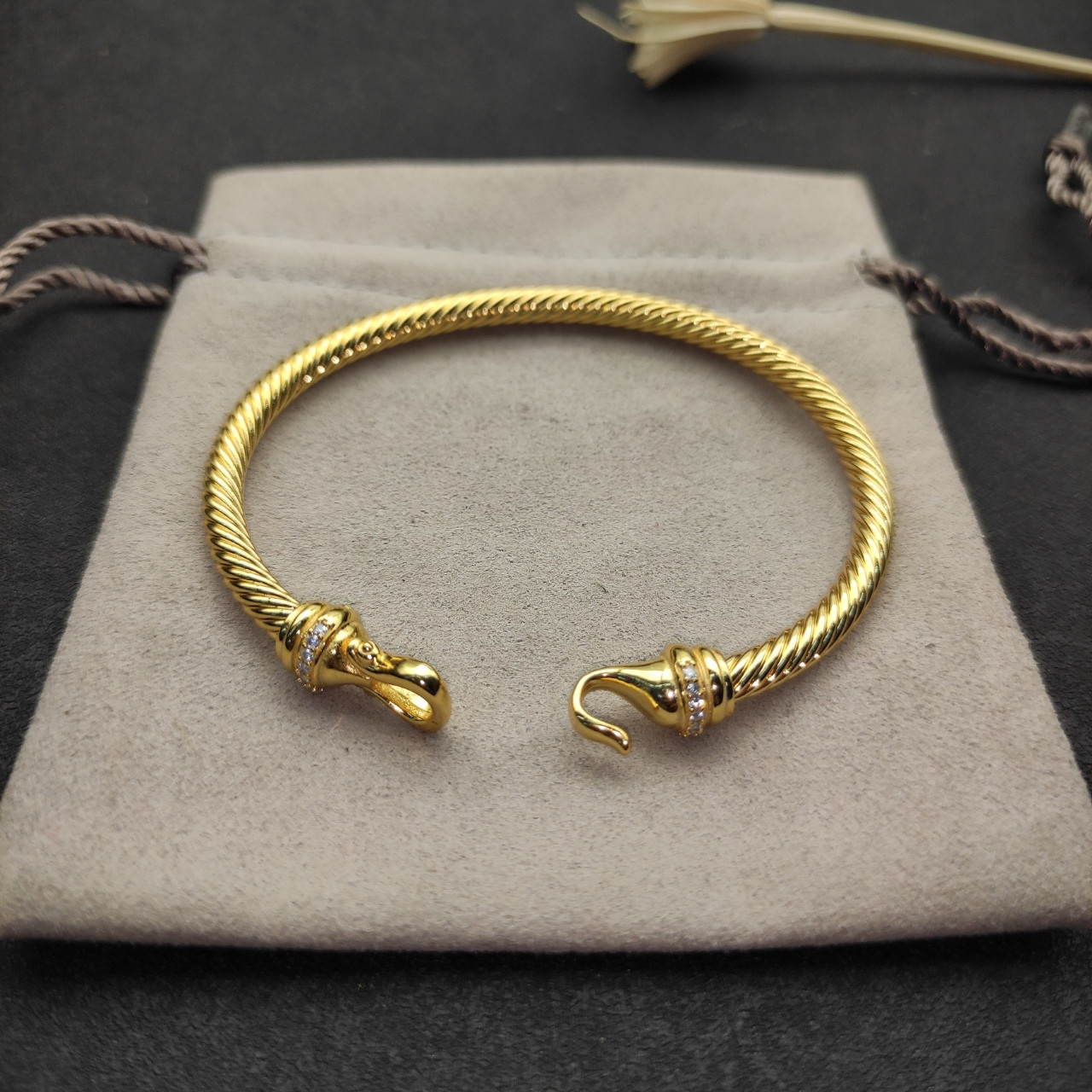 David Yurman 4mm Gold Hook With Diamonds Bracelet(wrist circumference 16-20cm)