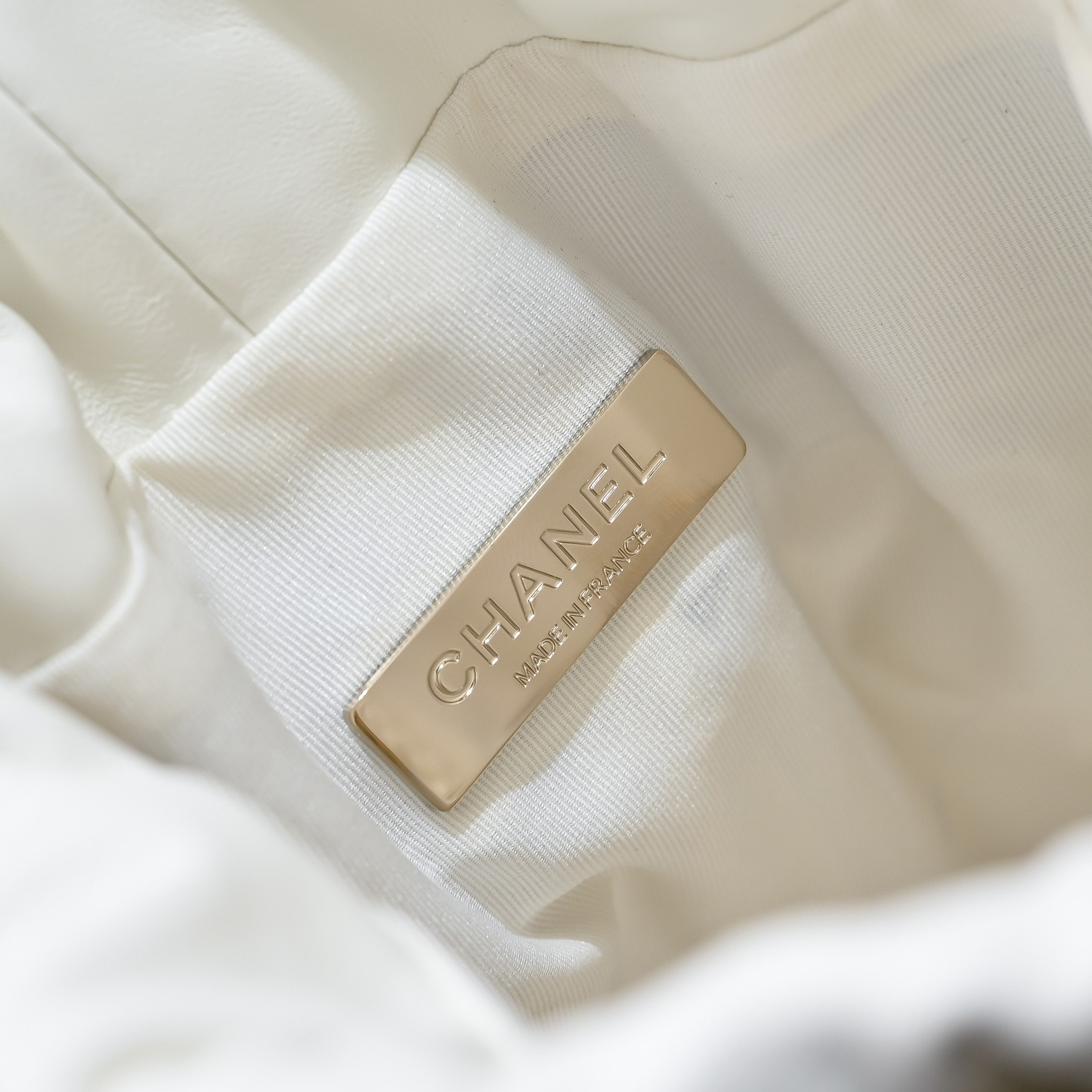 Ch**el Mini Bucket Bag AS5486 15.2x14x14cm