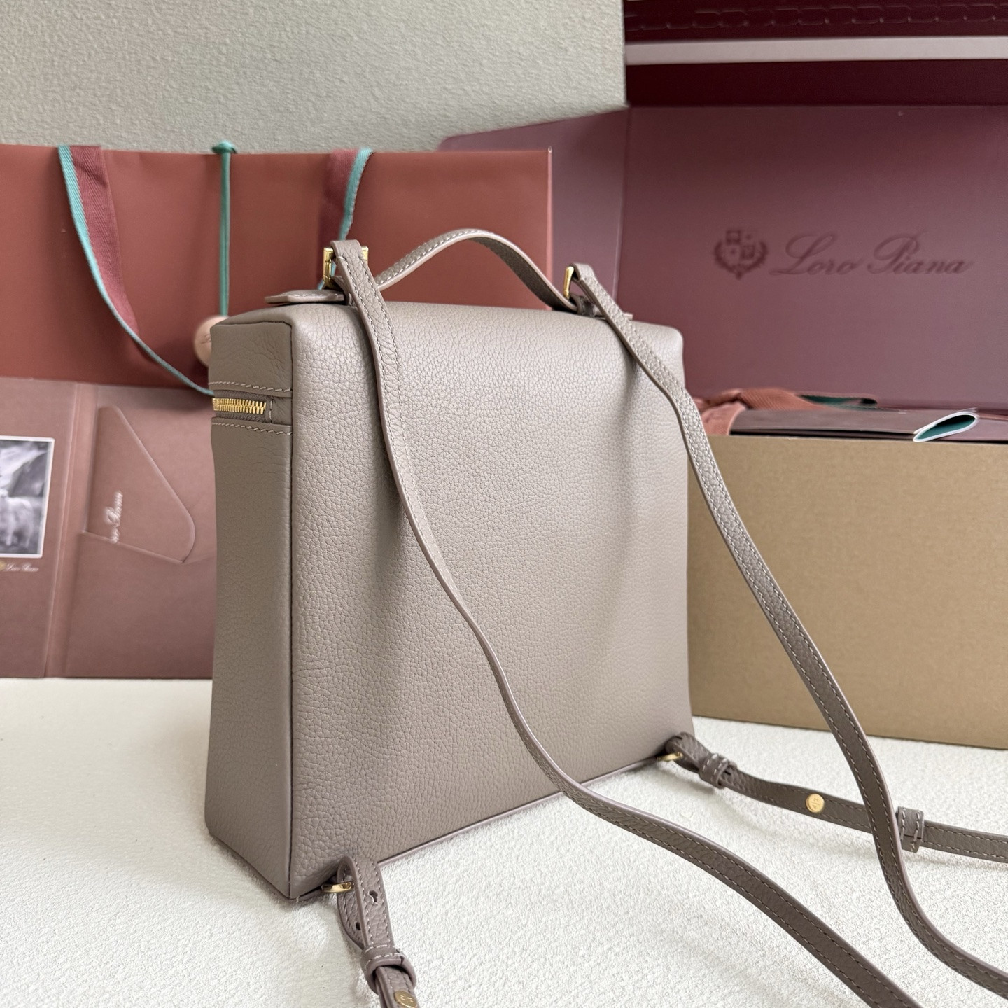 L0r0 P1ana Extra Pocket Backpack L23.5 23x21x8cm