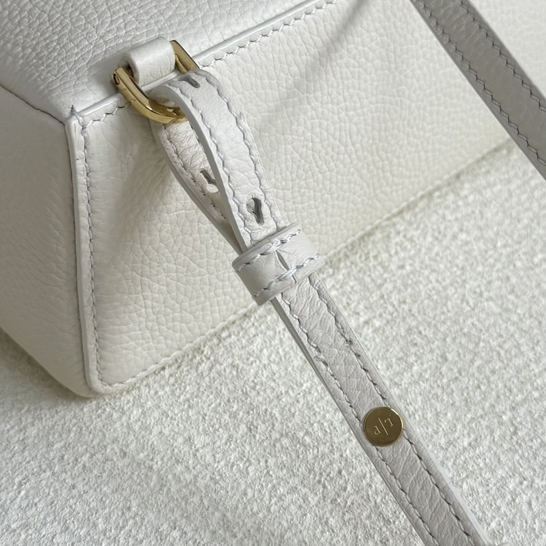 L0r0 P1ana Extra Pocket Backpack L23.5 23x21x8cm