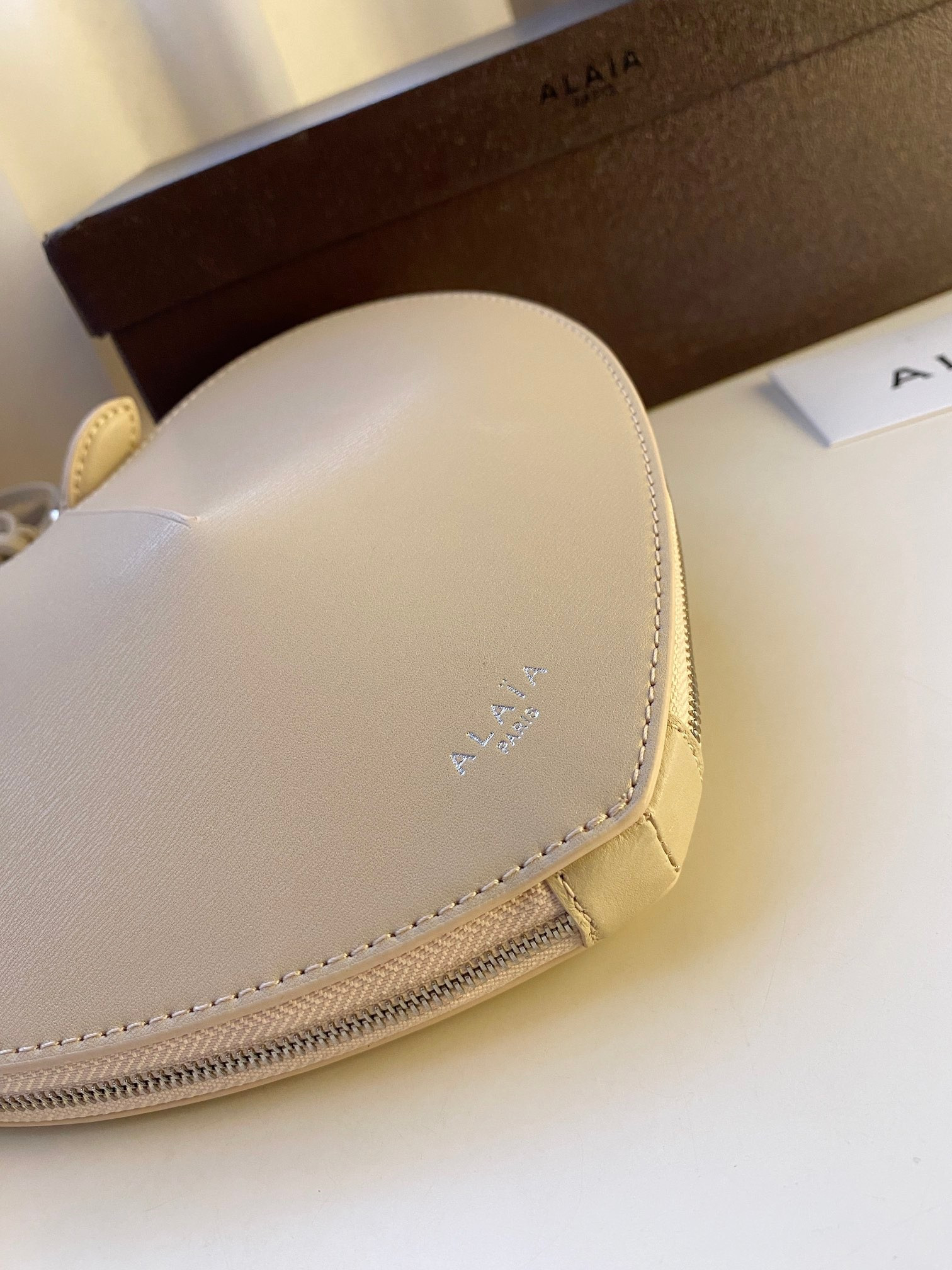 ALAÏA Le Coeur Heart Bag 18.5x20.5x5cm