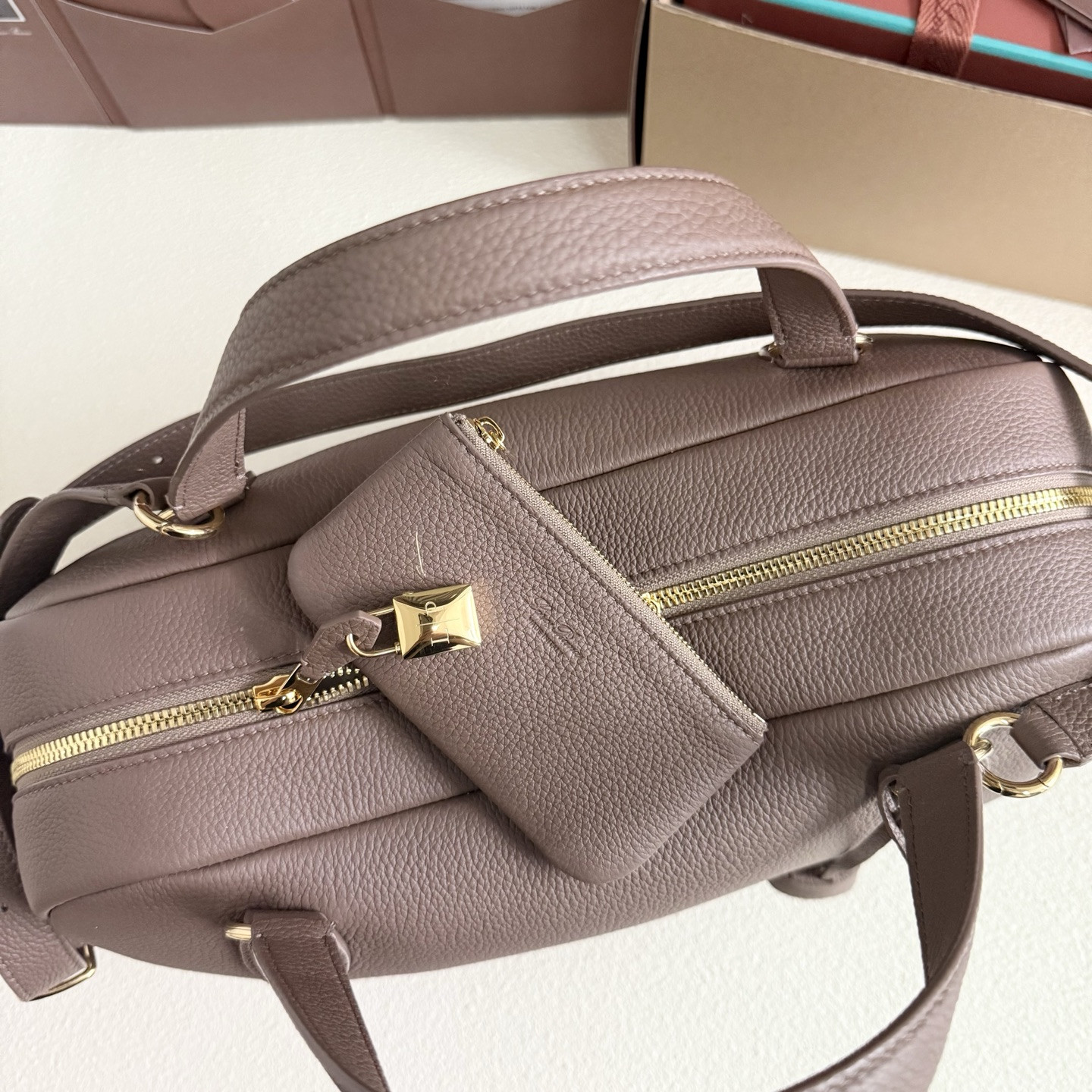 L0r0 P1ana Needle 38x22x16cm