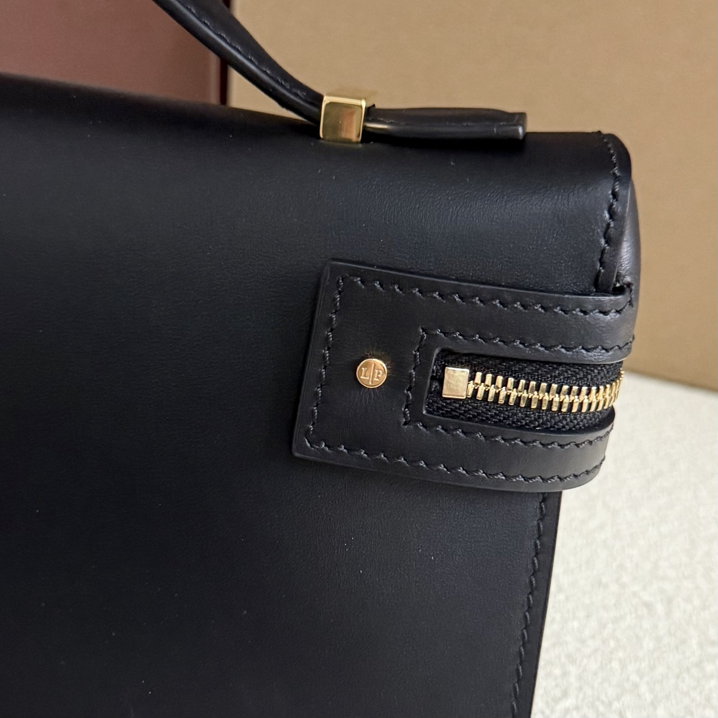 L0r0 P1ana Extra Clutch L29 29x14x3cm