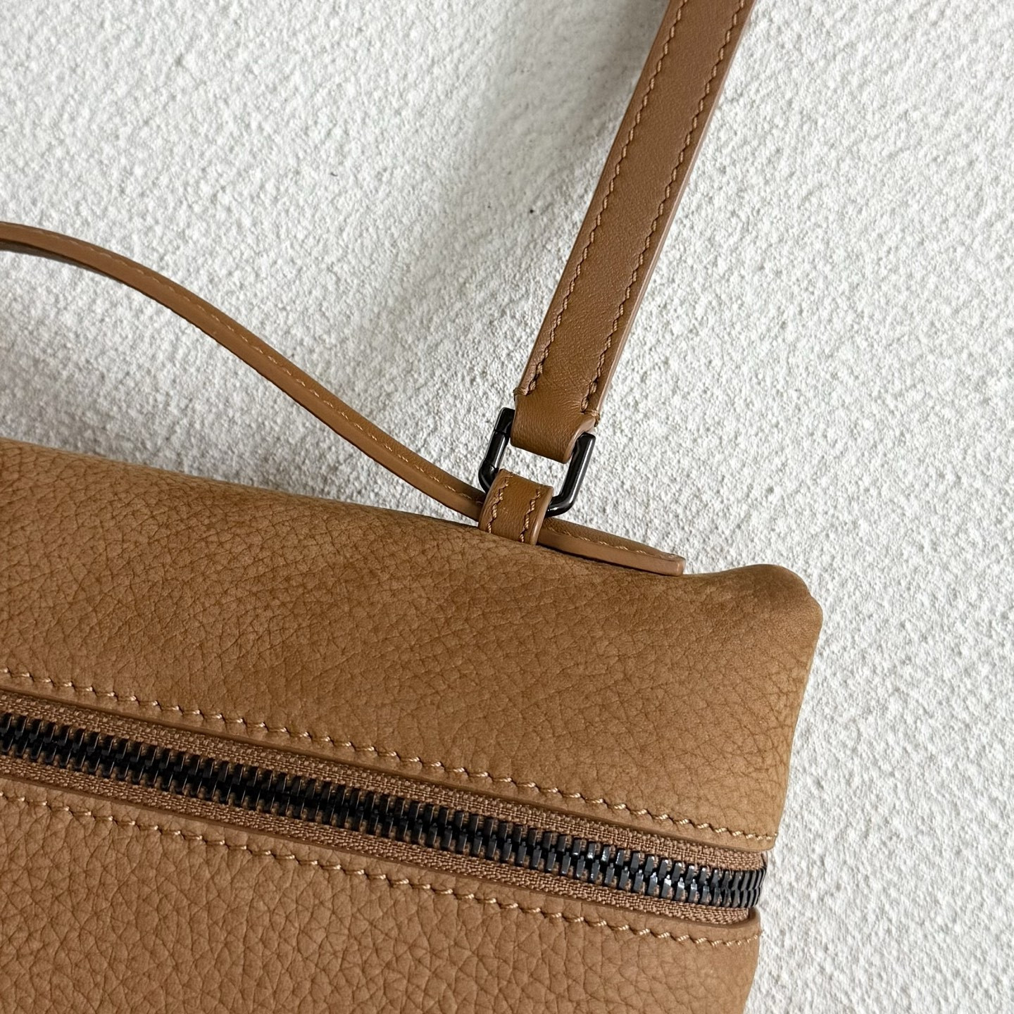 L0r0 P1ana Extra pouch L29 29x18x5cm