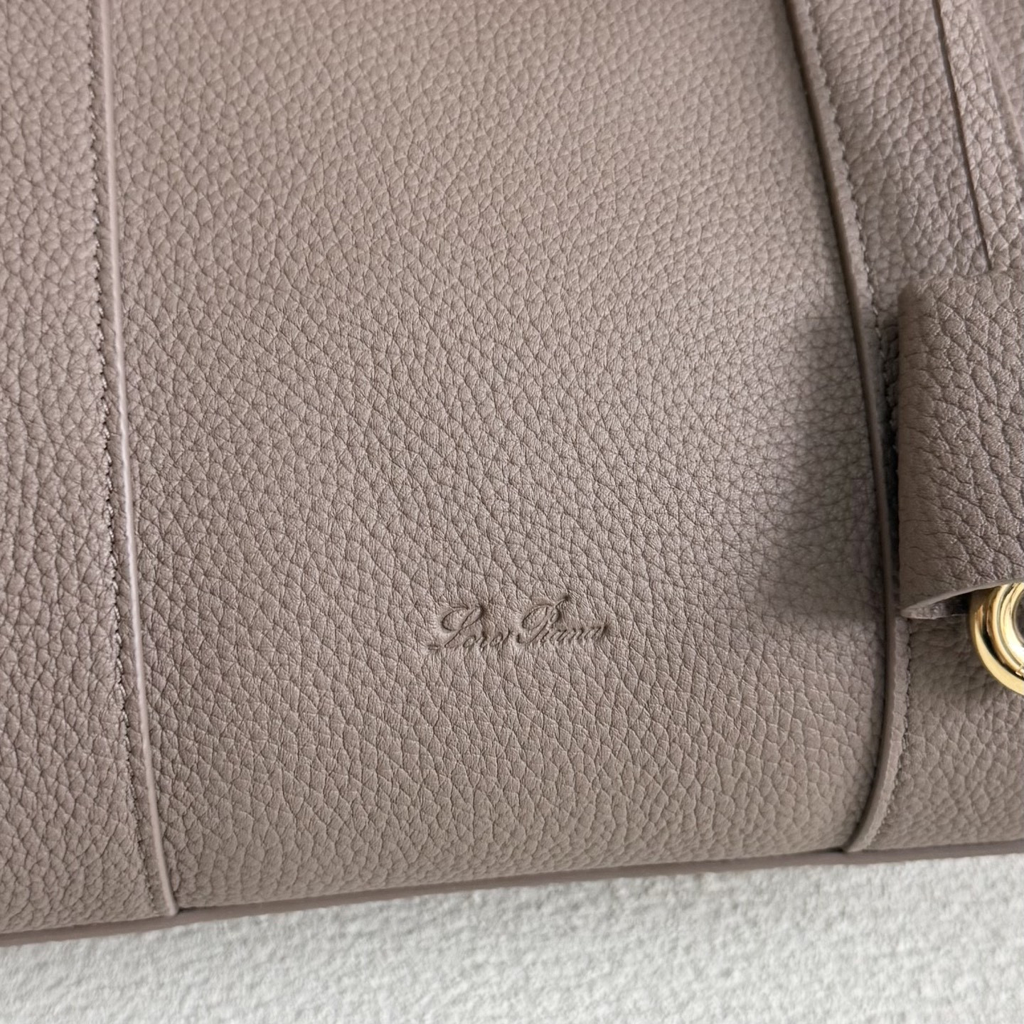 L0r0 P1ana Loom L25 Calfskin 25x18x12.5cm