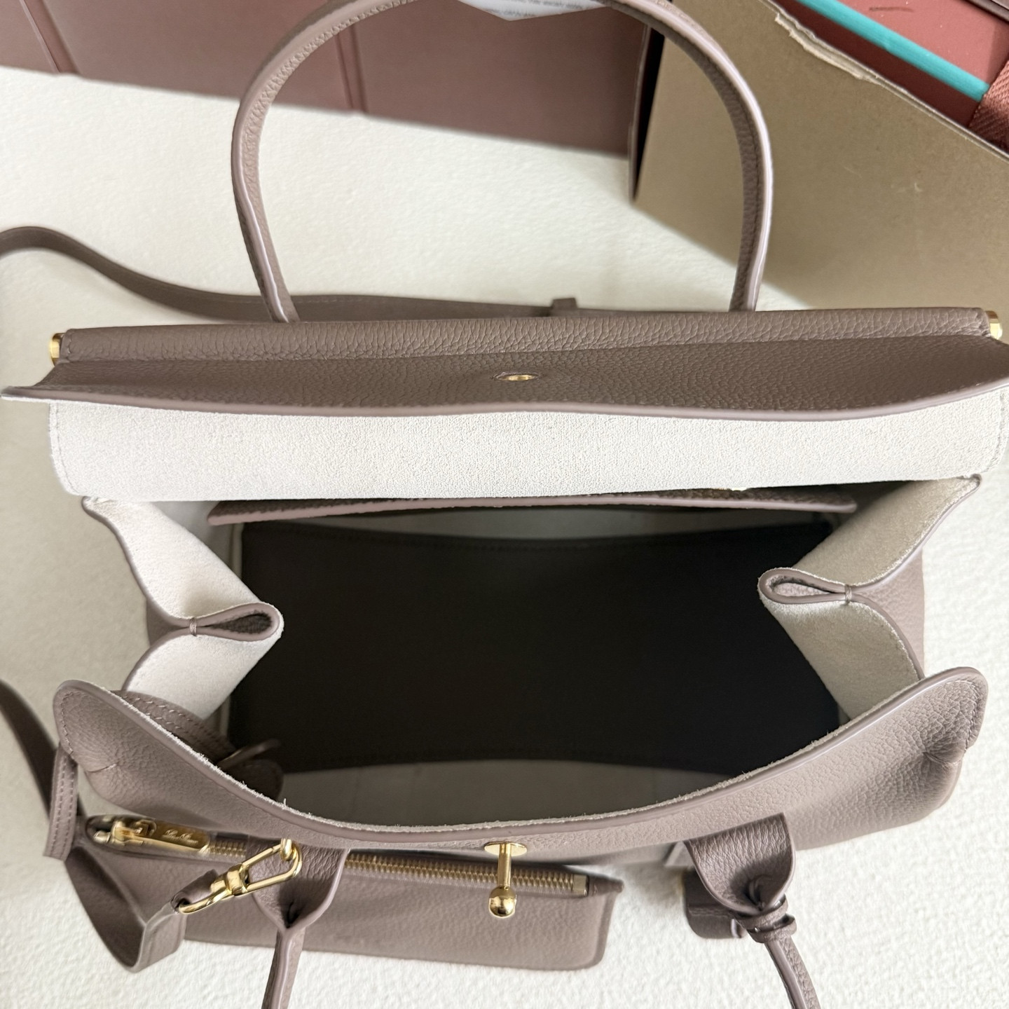 L0r0 P1ana Loom L25 Calfskin 25x18x12.5cm