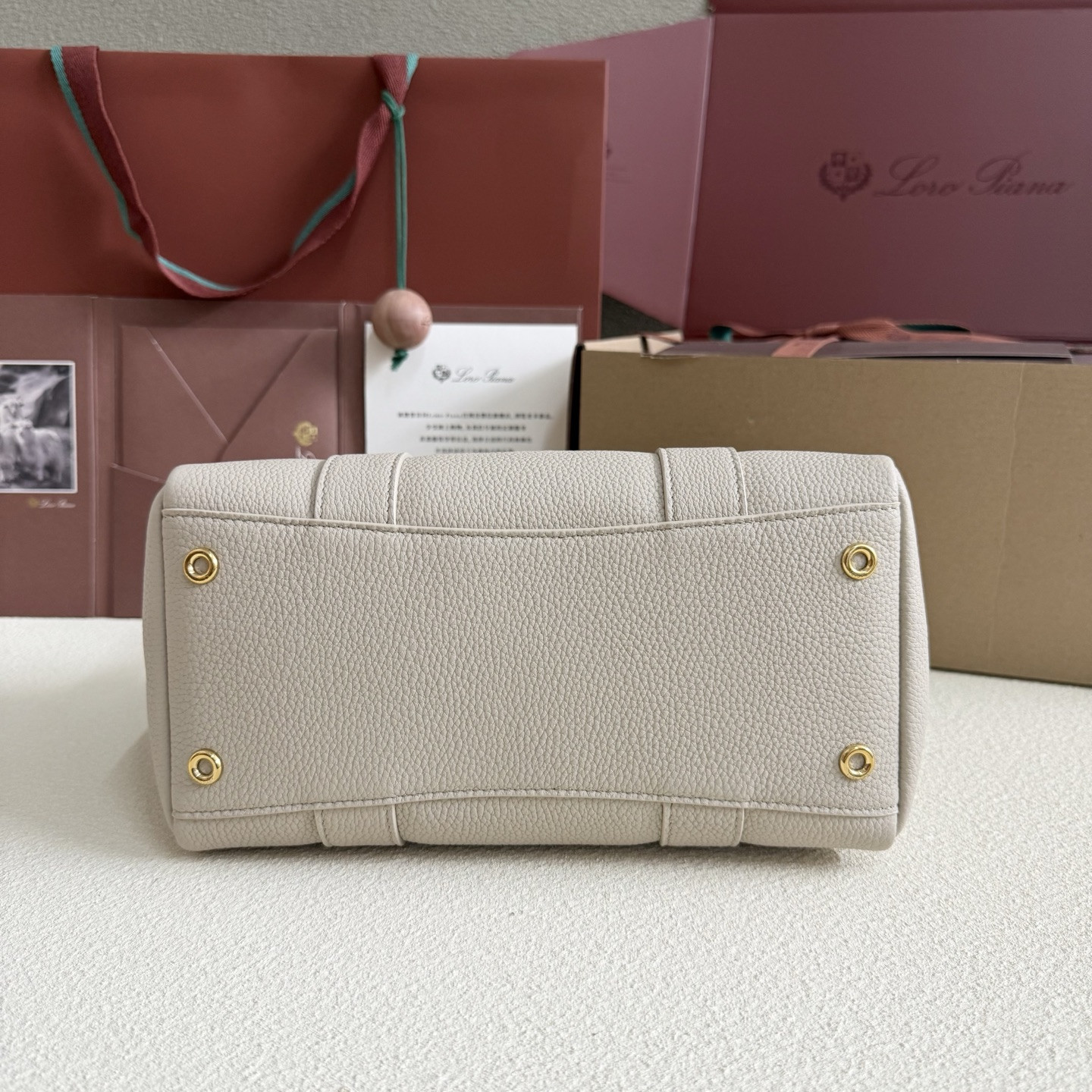 L0r0 P1ana Loom L25 Calfskin 25x18x12.5cm