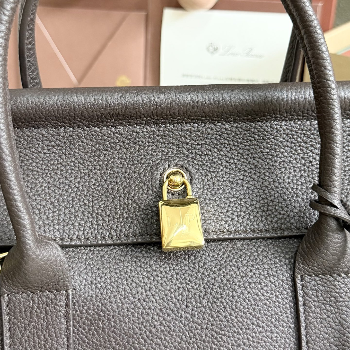 L0r0 P1ana Loom L25 Calfskin 25x18x12.5cm