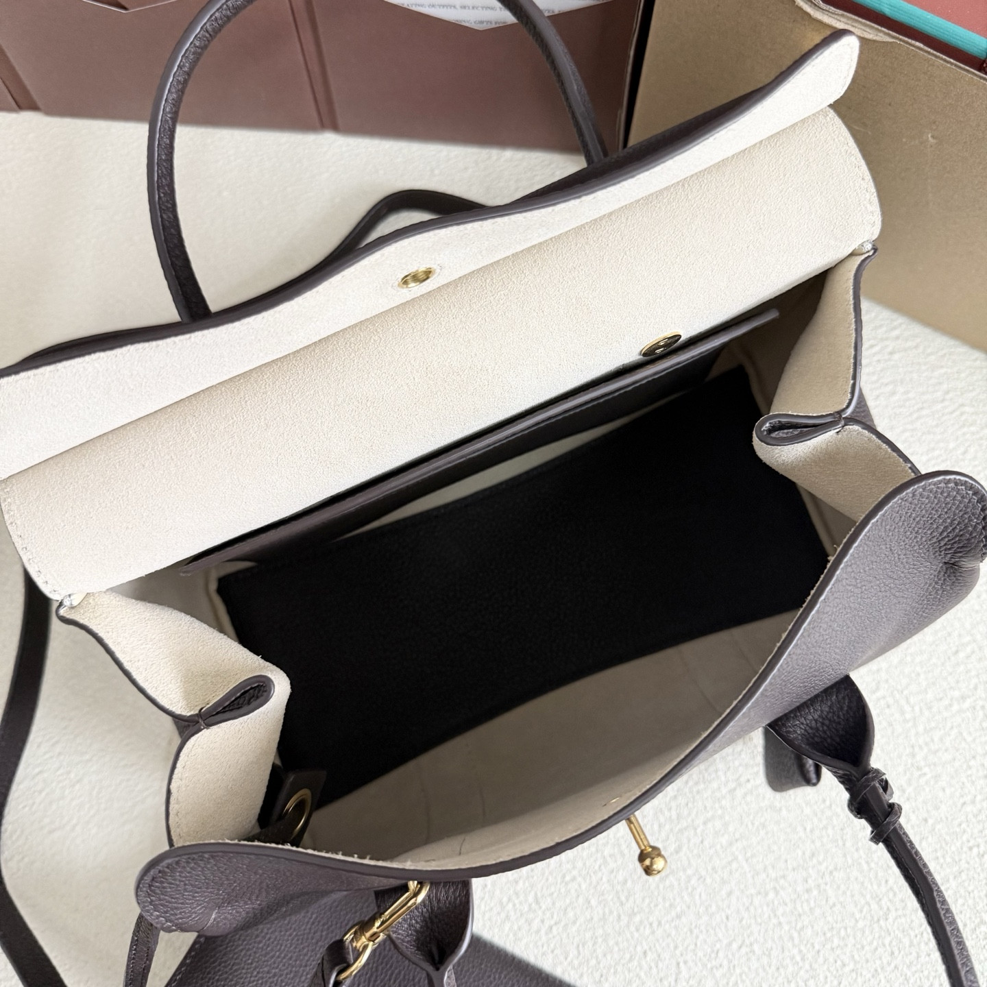 L0r0 P1ana Loom L25 Calfskin 25x18x12.5cm