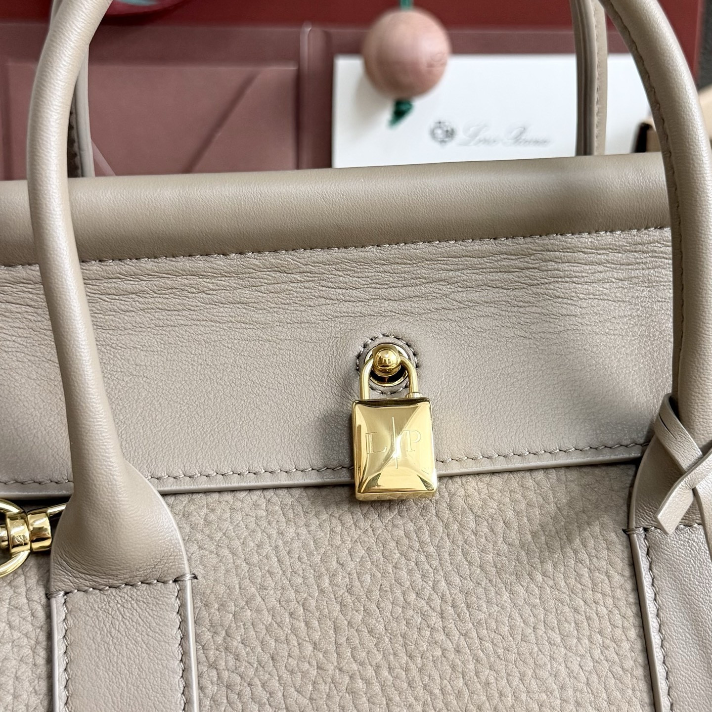 L0r0 P1ana Loom L25 Calfskin 25x18x12.5cm