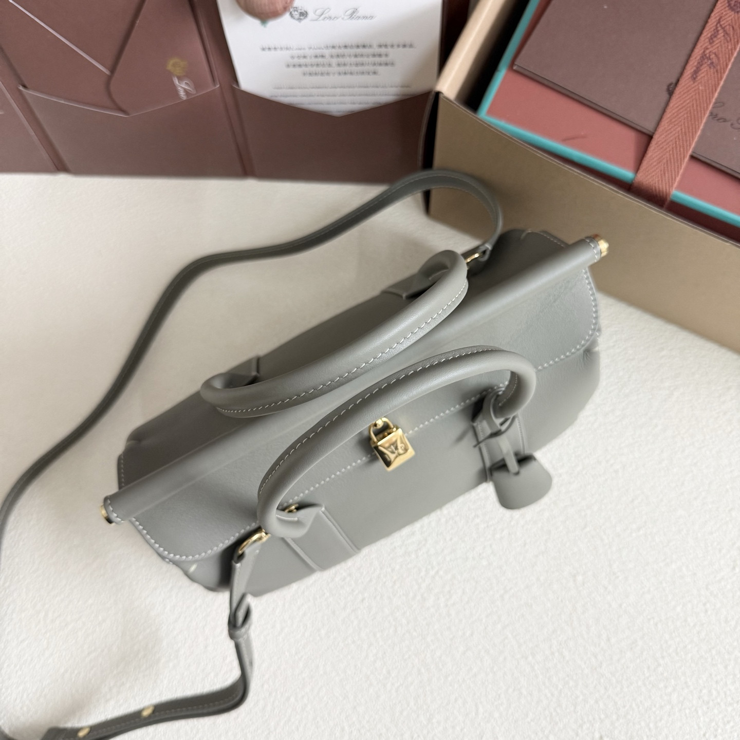 L0r0 P1ana Loom L25 Calfskin 25x18x12.5cm