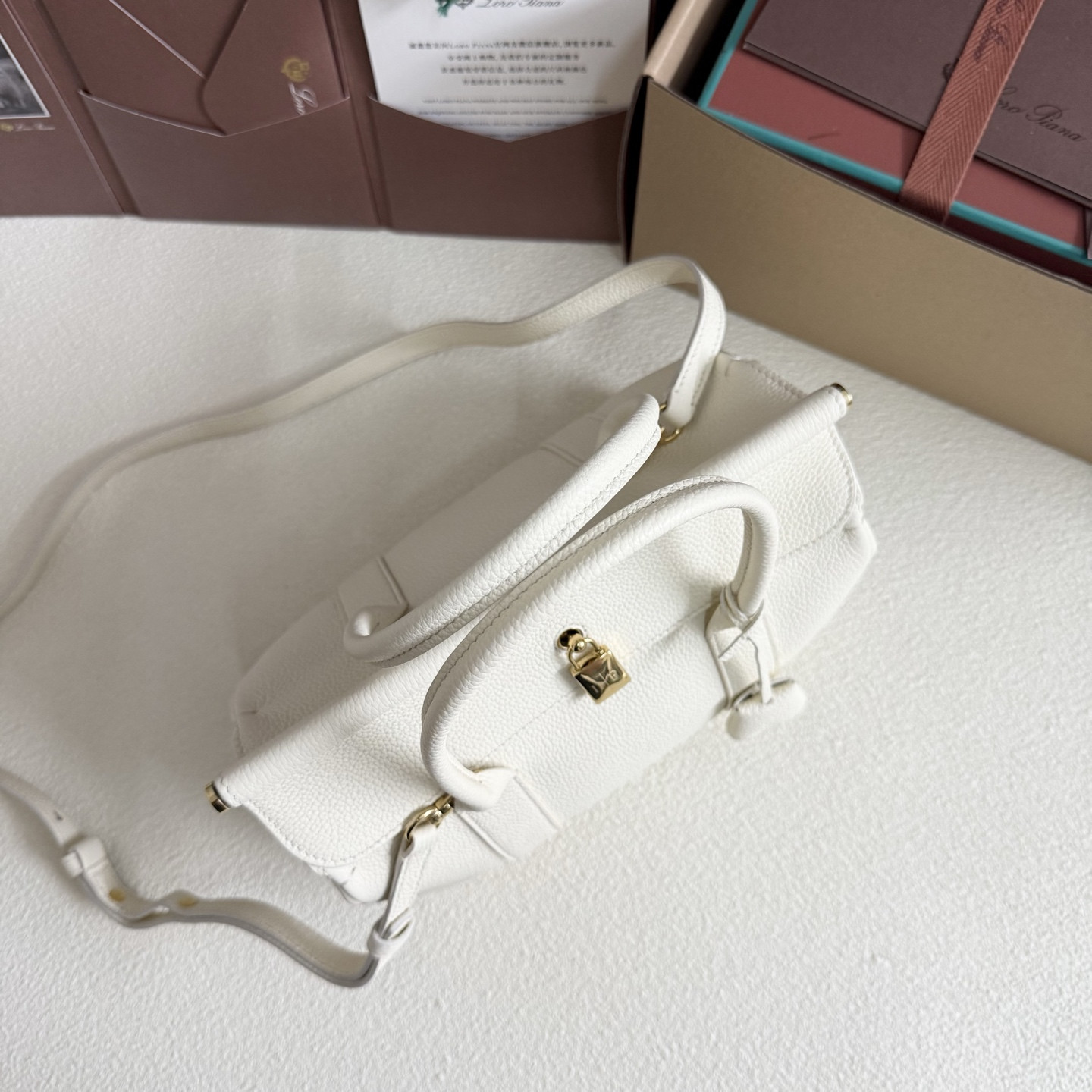 L0r0 P1ana Loom L25 Calfskin 25x18x12.5cm