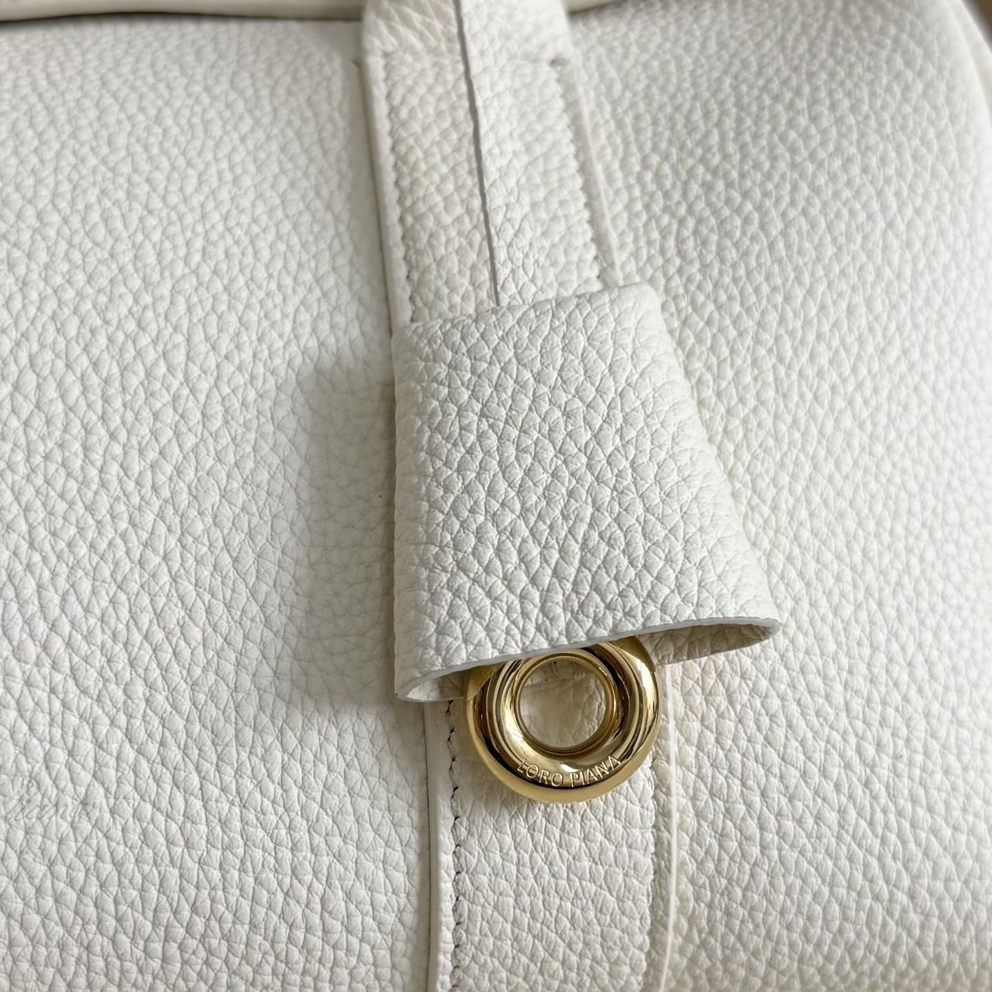 L0r0 P1ana Loom L25 Calfskin 25x18x12.5cm