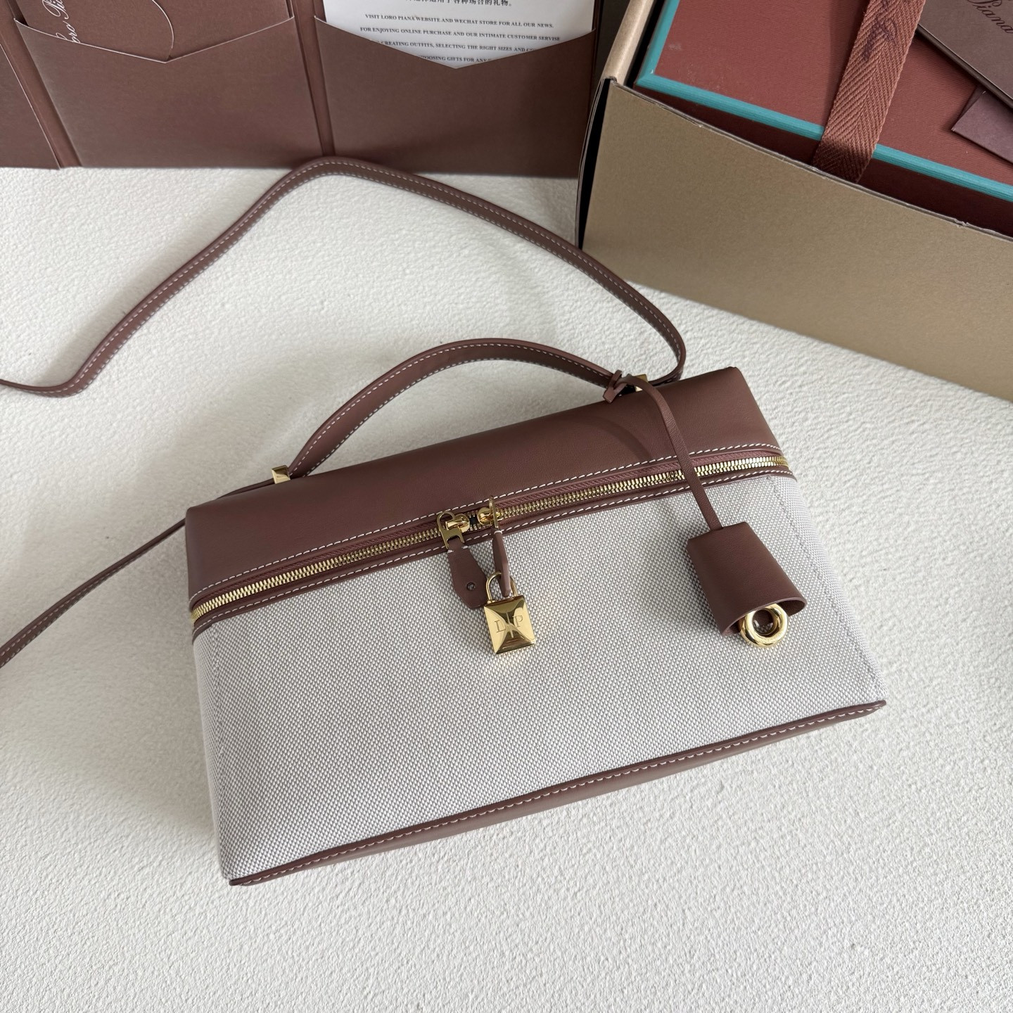 L0r0 P1ana Extra Pocket L27 16x27x10cm