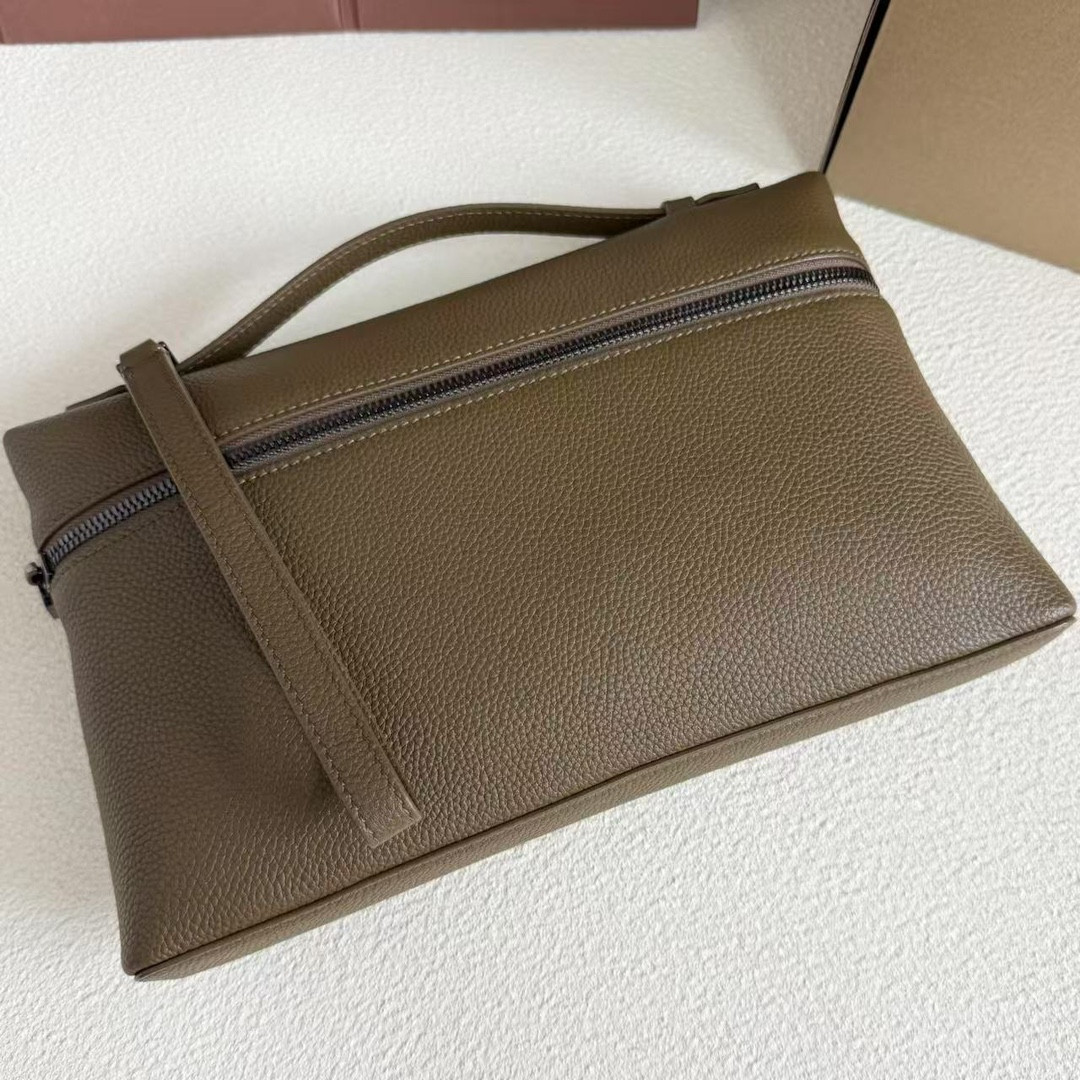 L0r0 P1ana Extra pouch L29 29x18x5cm