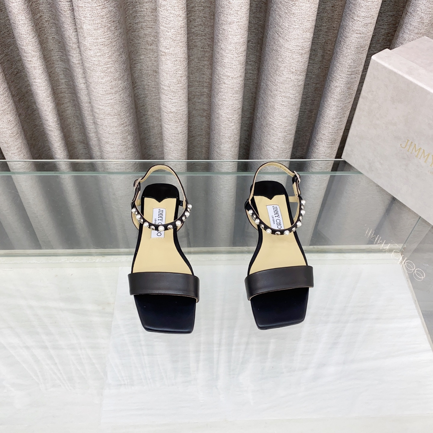 UA J1m*y Ch00 Sandals