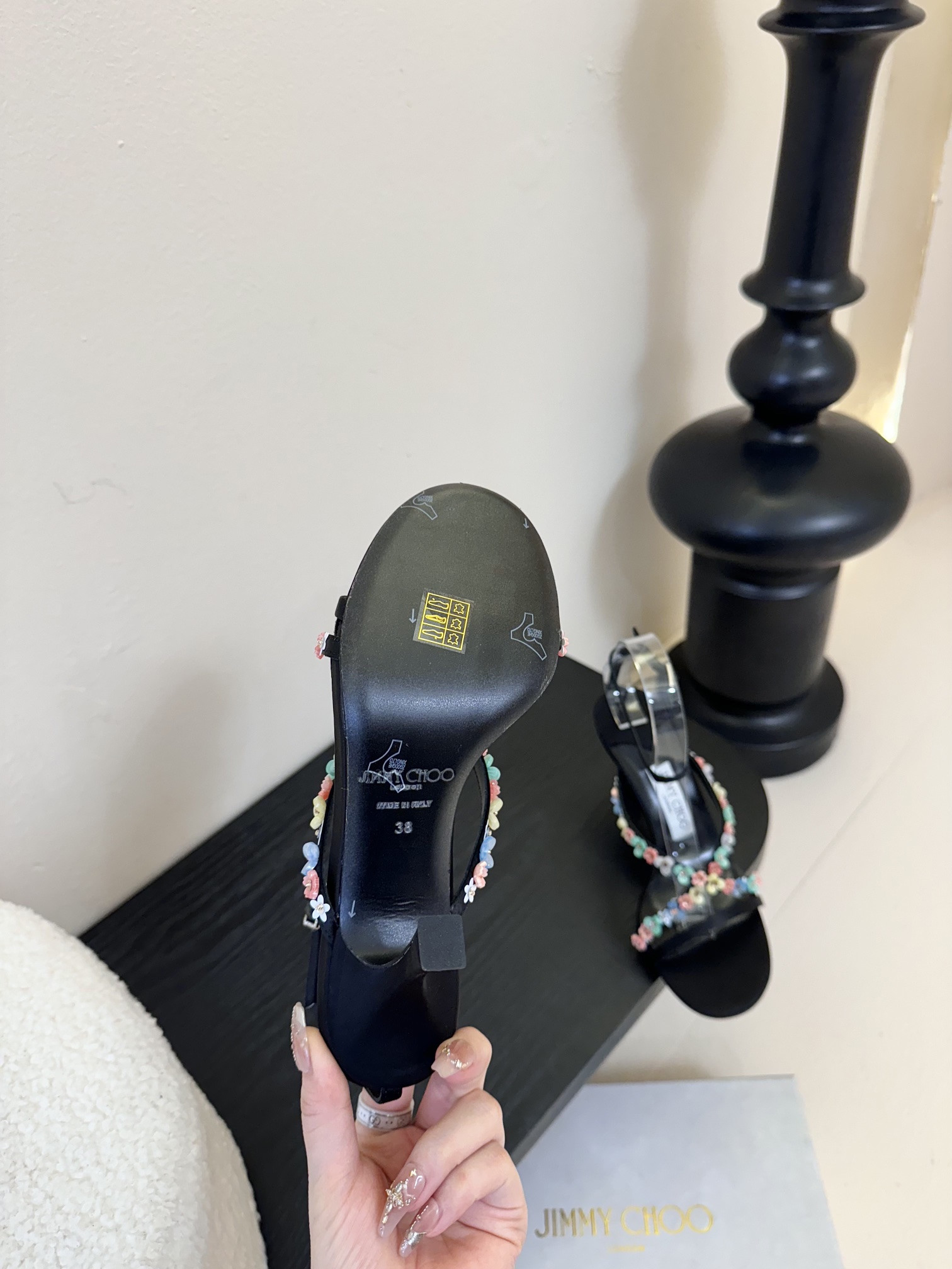 UA J1m*y Ch00 Blanche Sandals 9cm