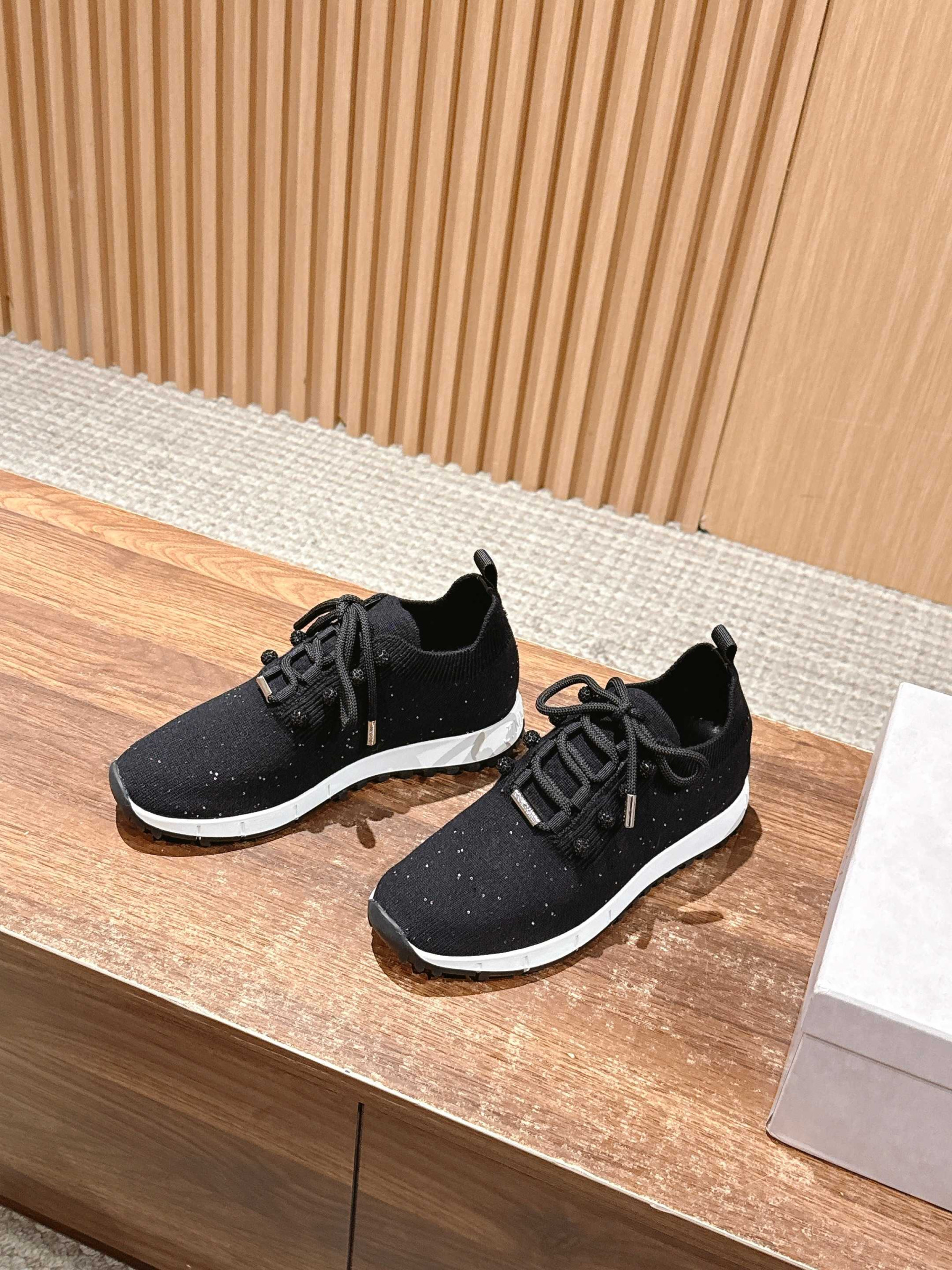 UA J1m*y Ch00 Casual Sneakers