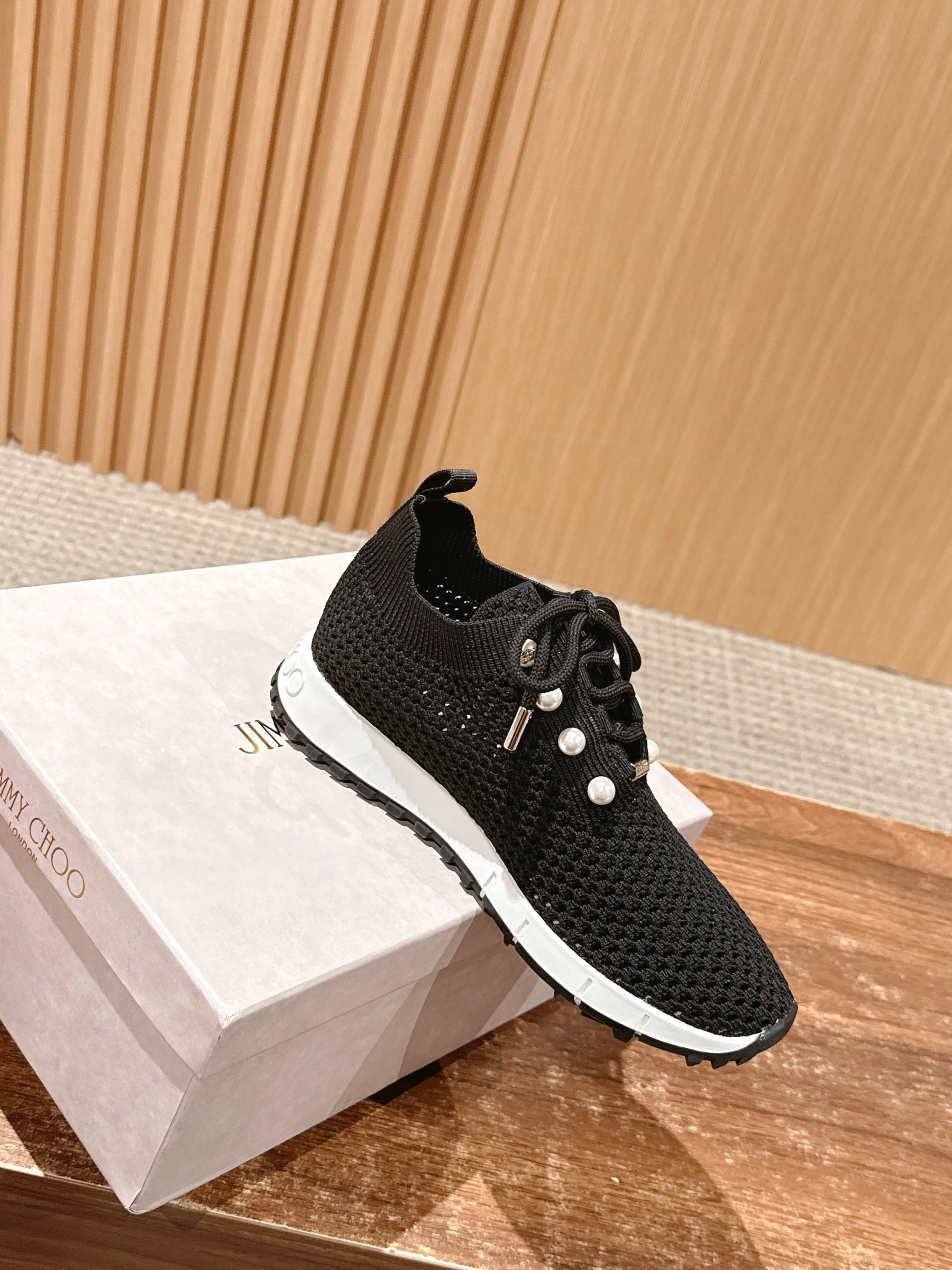 UA J1m*y Ch00 Casual Sneakers