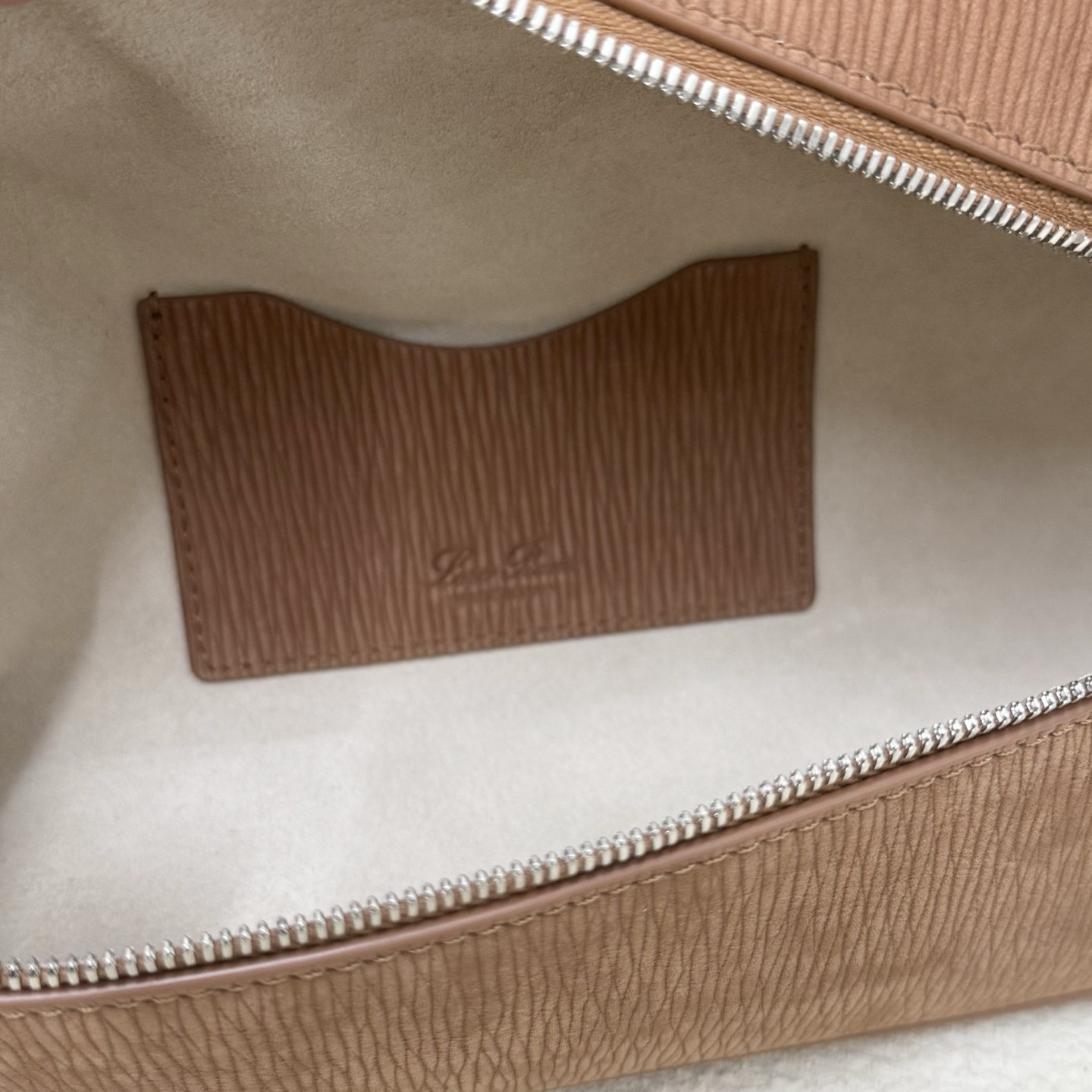 L0r0 P1ana Extra Bag L23 23x12x7cm