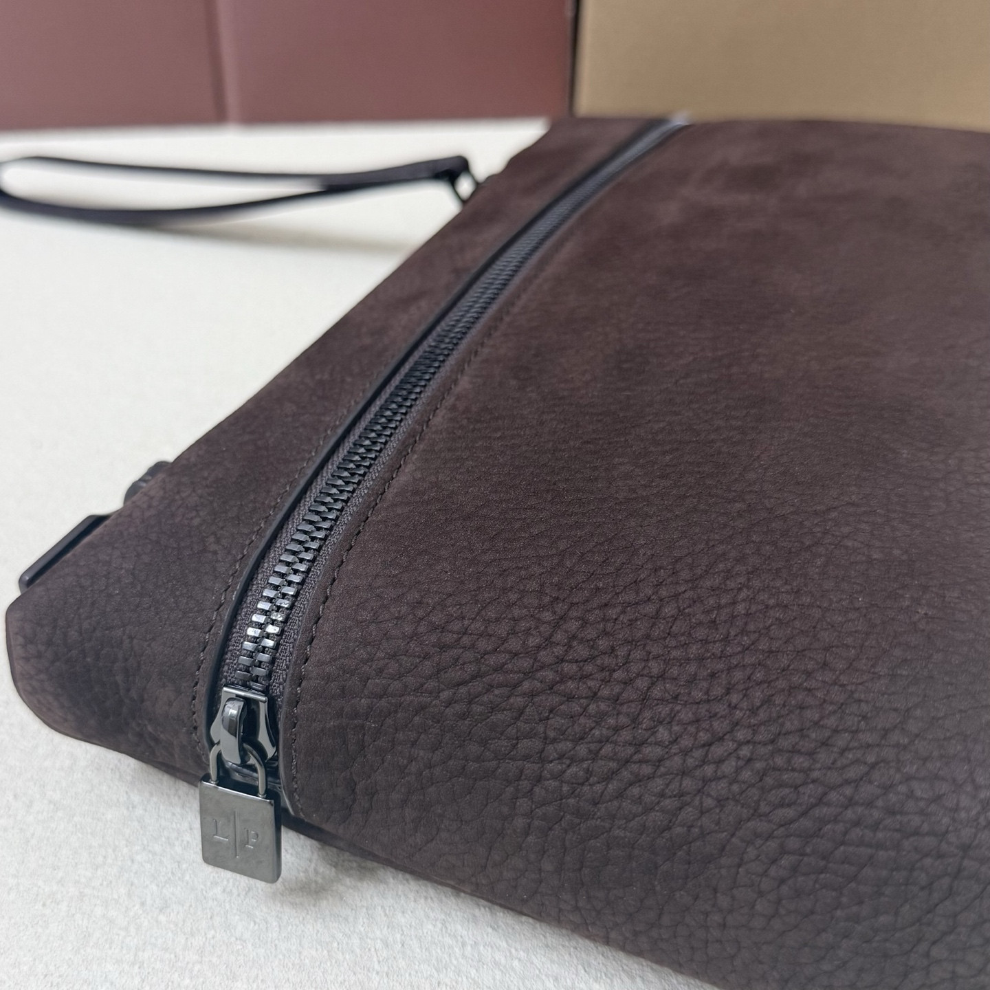 L0r0 P1ana Extra pouch L29 29x18x5cm