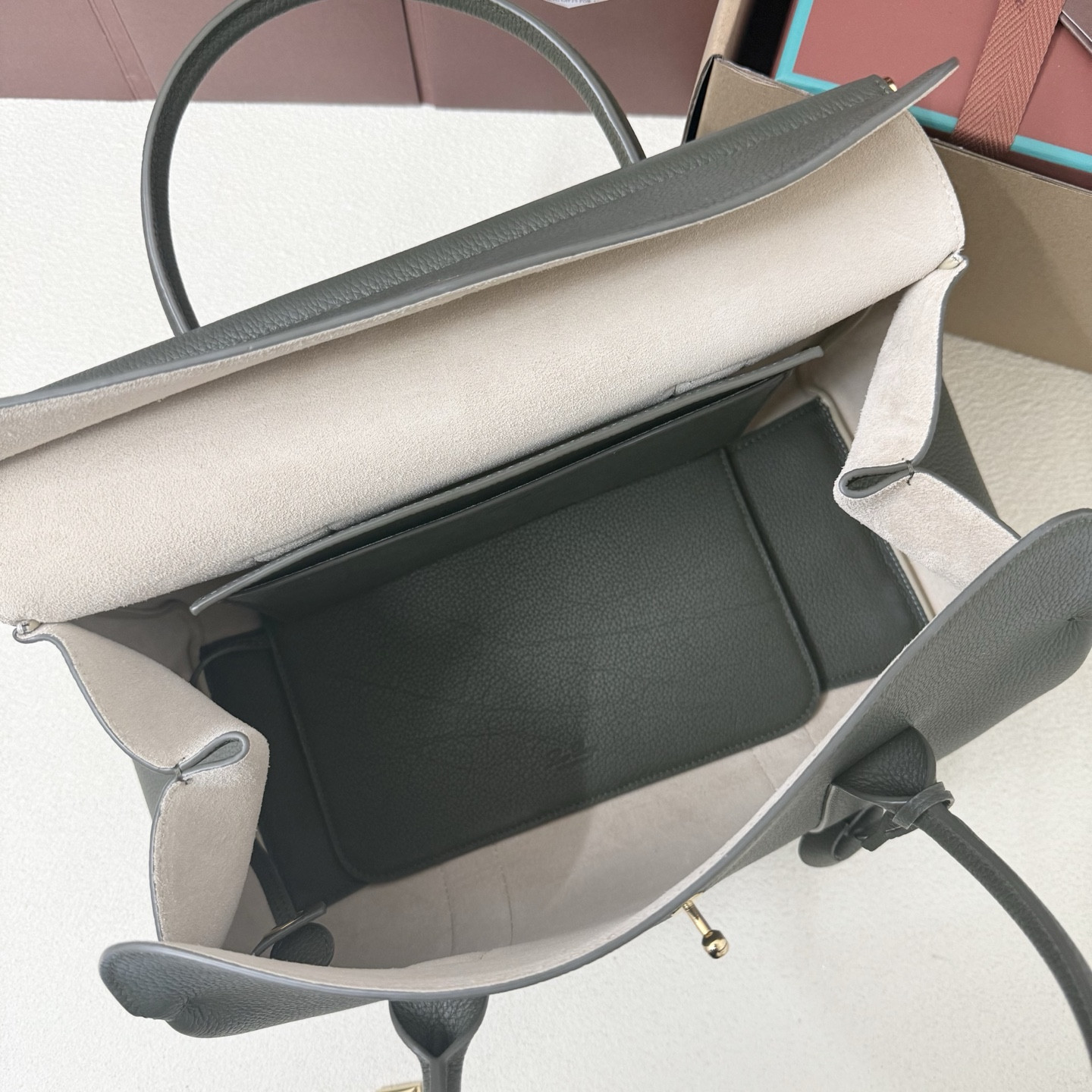 Loro Piana Loom L32 33x23x18cm