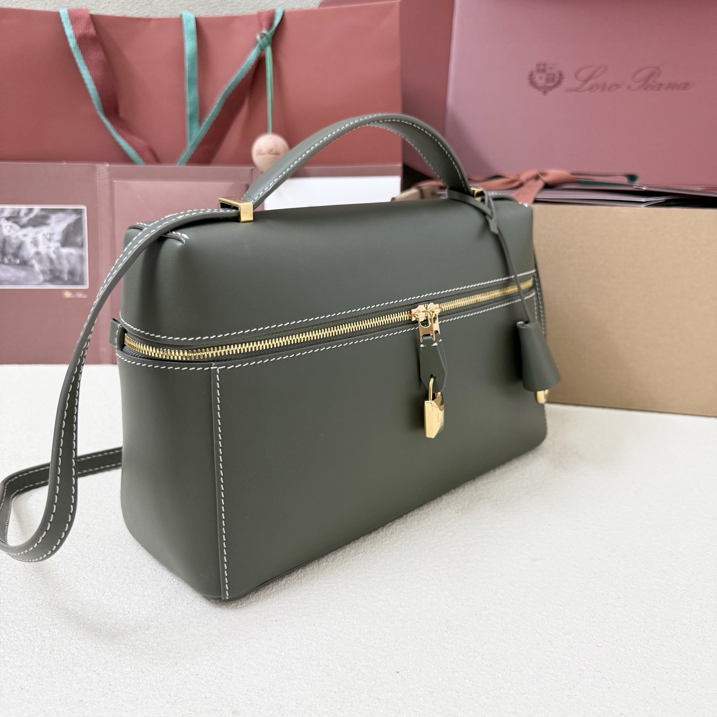 L0r0 P1ana Extra Pocket L27 16x27x10cm