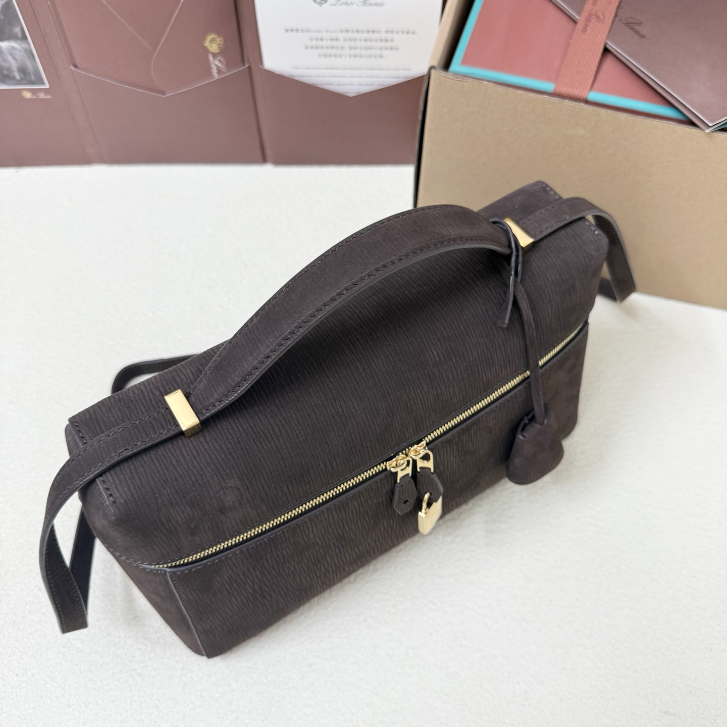 L0r0 P1ana Extra Pocket L27 16x27x10cm