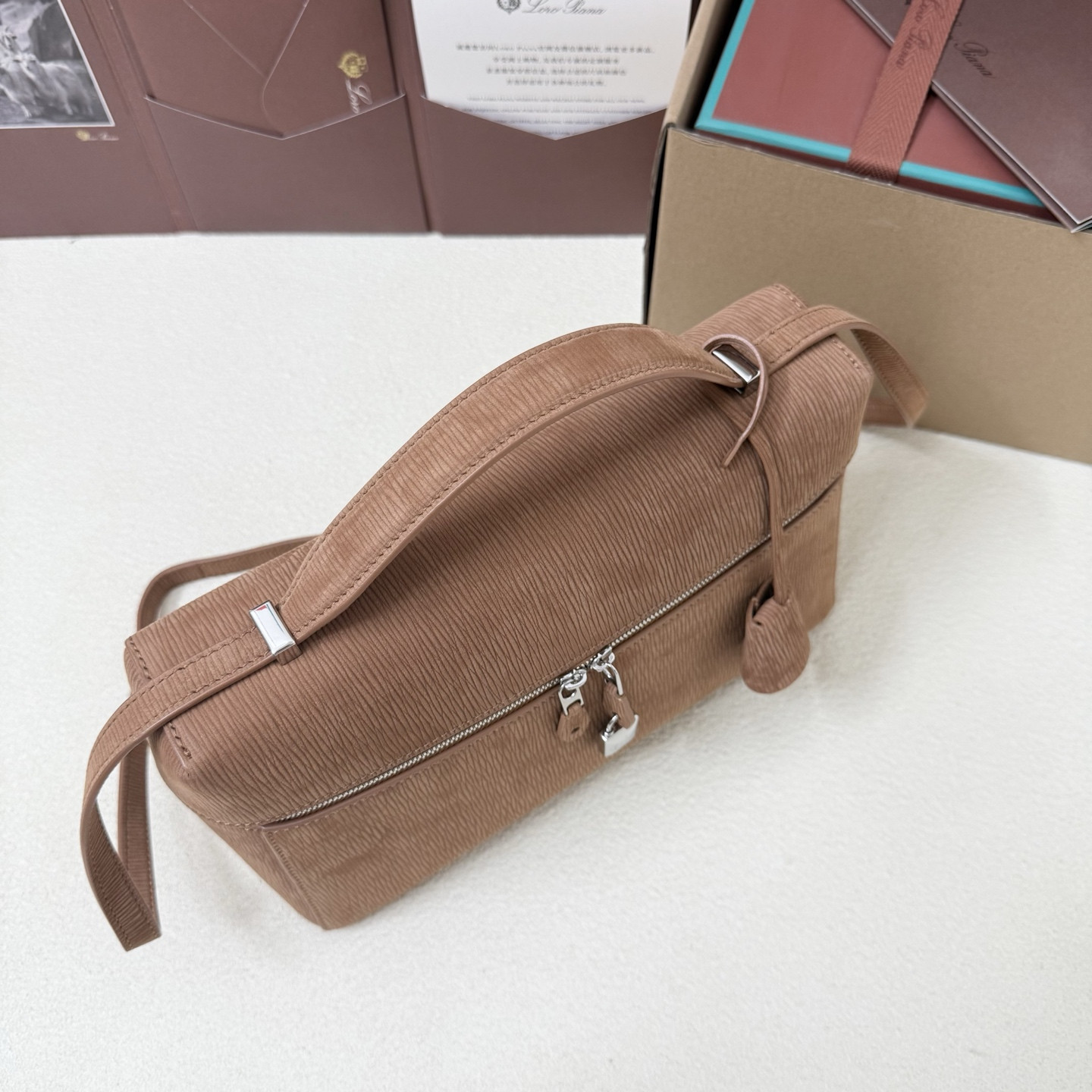 L0r0 P1ana Extra Pocket L27 16x27x10cm