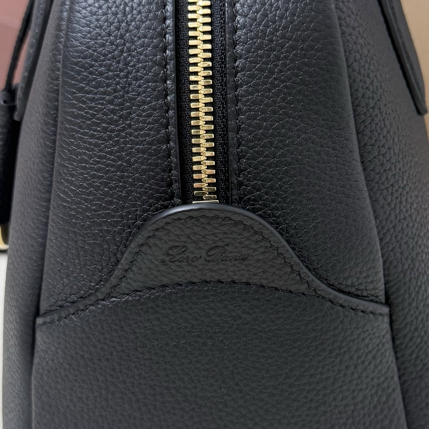 L0r0 P1ana Small Needle Bag 31x15x16cm