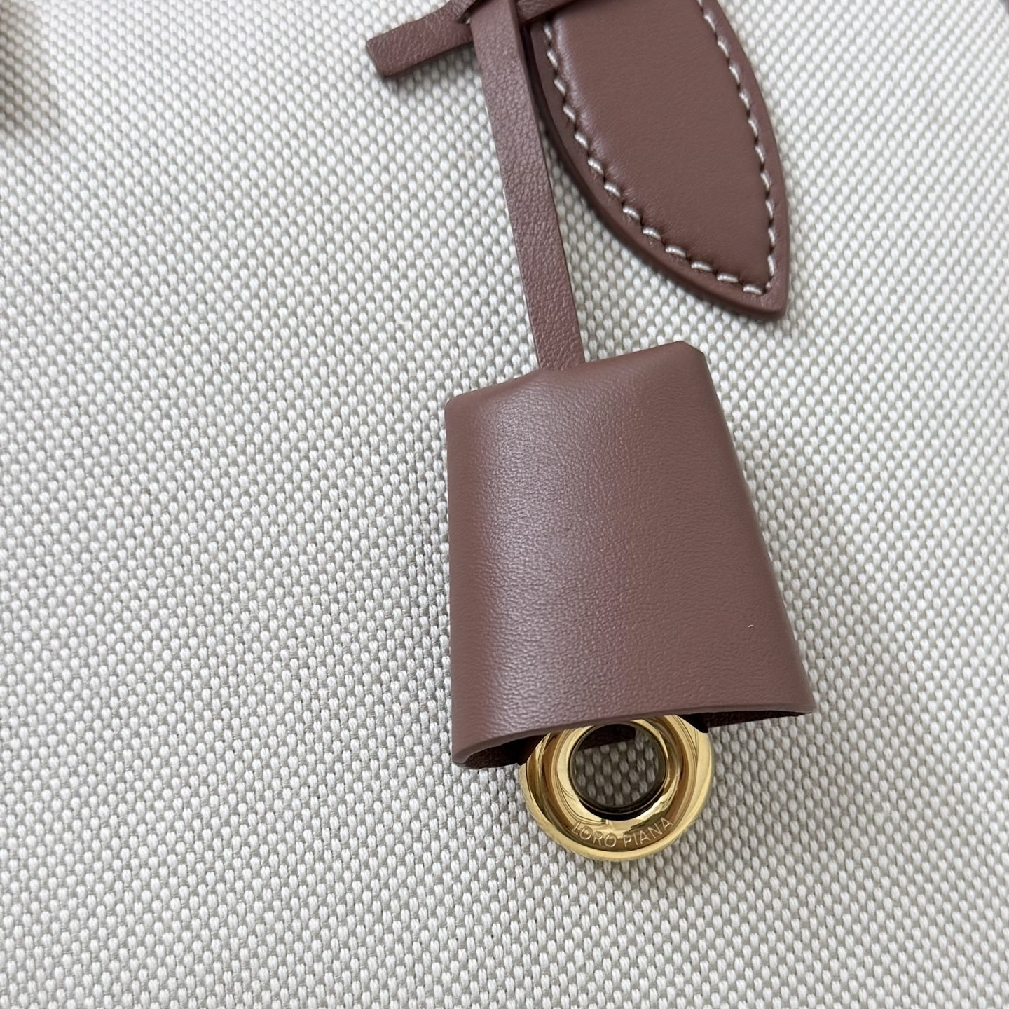 L0r0 P1ana Small Needle Bag 31x15x16cm