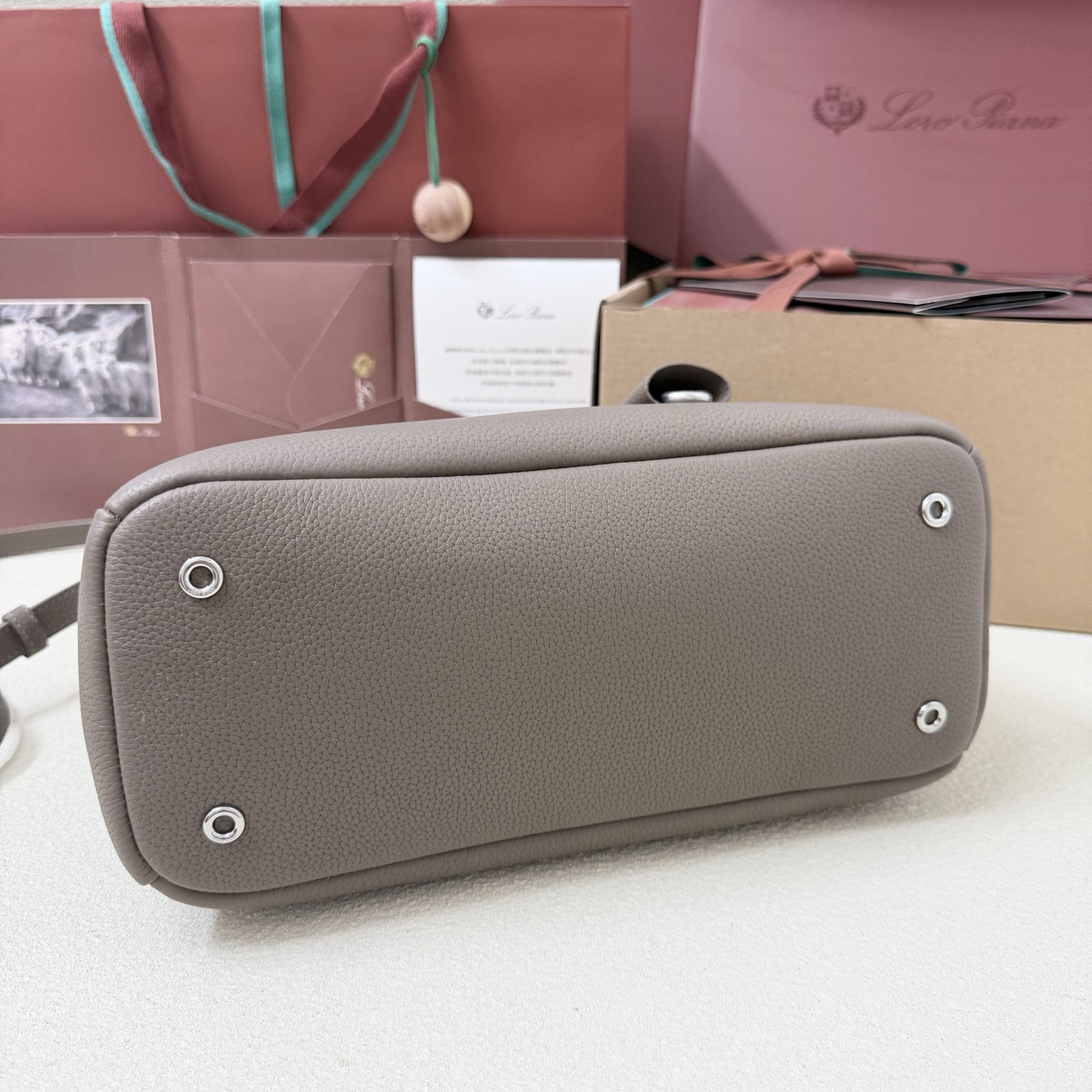 L0r0 P1ana Small Needle Bag 31x15x16cm