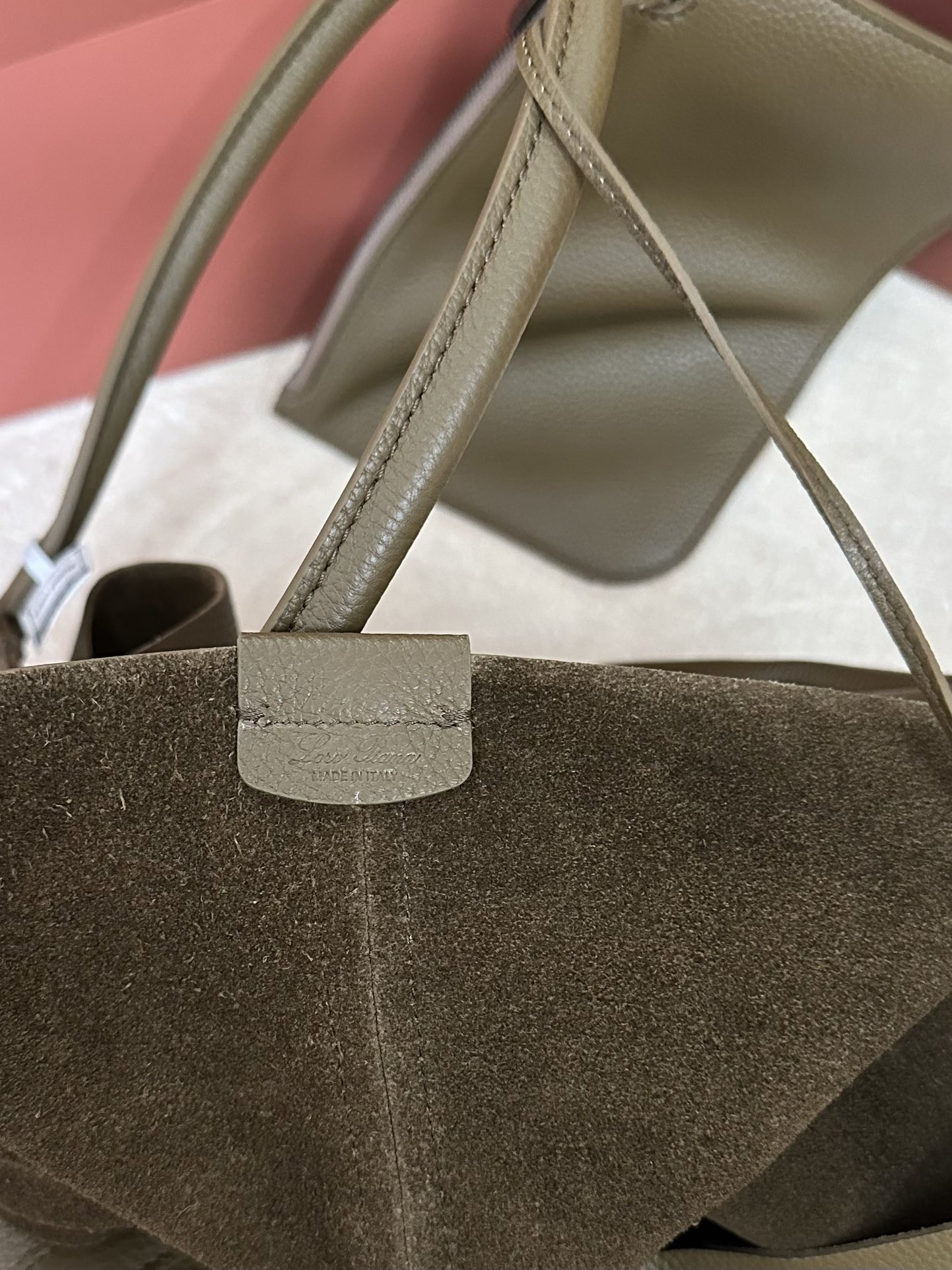 L0r0 P1ana Bale Hobo 40x32x27cm Handle length 22cm Without Box