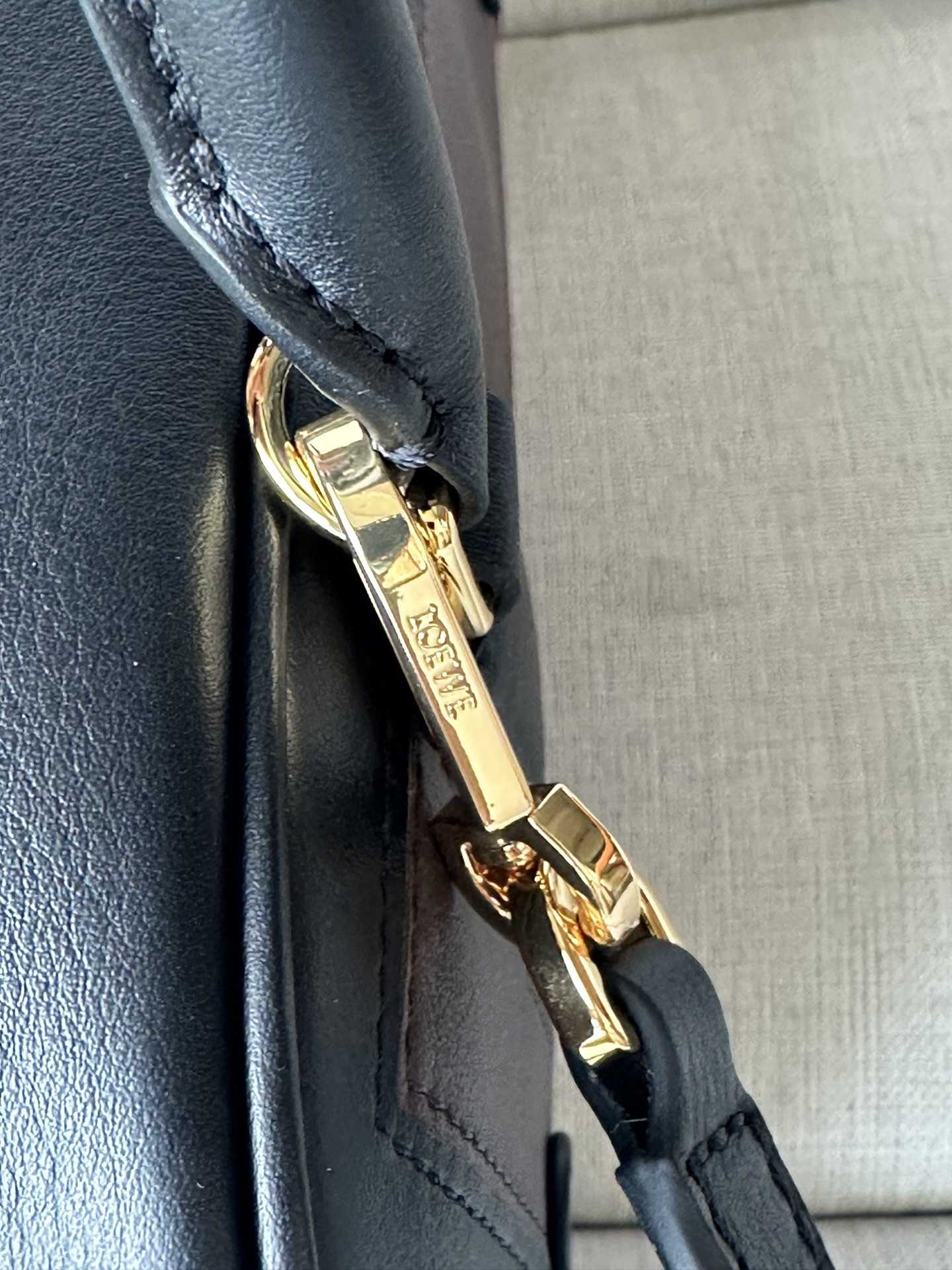 L0ew* x Albers Amazona 23 Cropped Bag in Nappa Calfskin 23x11x10cm