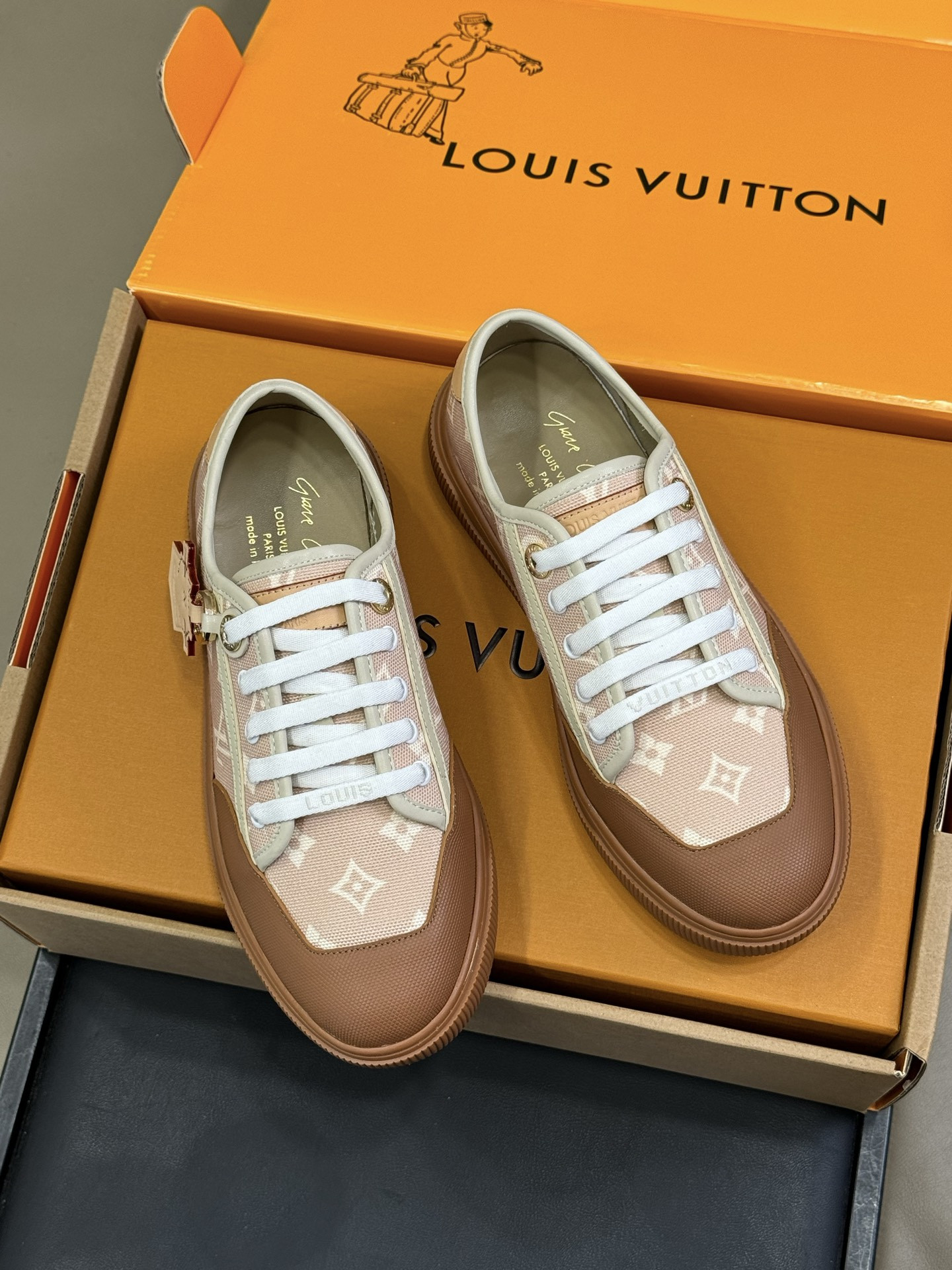 UA LV Lagoon Sneaker