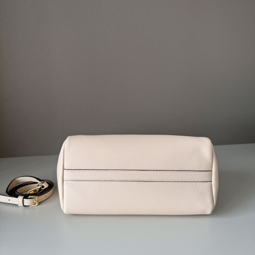 Miu Miu Leather Handbag 20x25.5x13cm