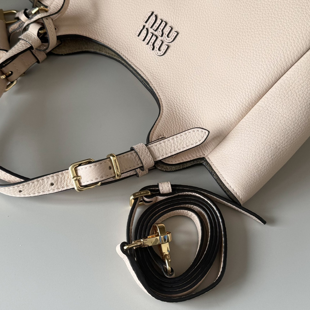 Miu Miu Leather Handbag 20x25.5x13cm