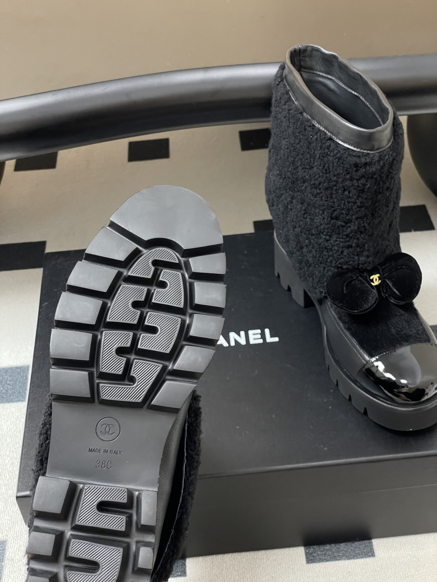 UA Ch**el Short Boots