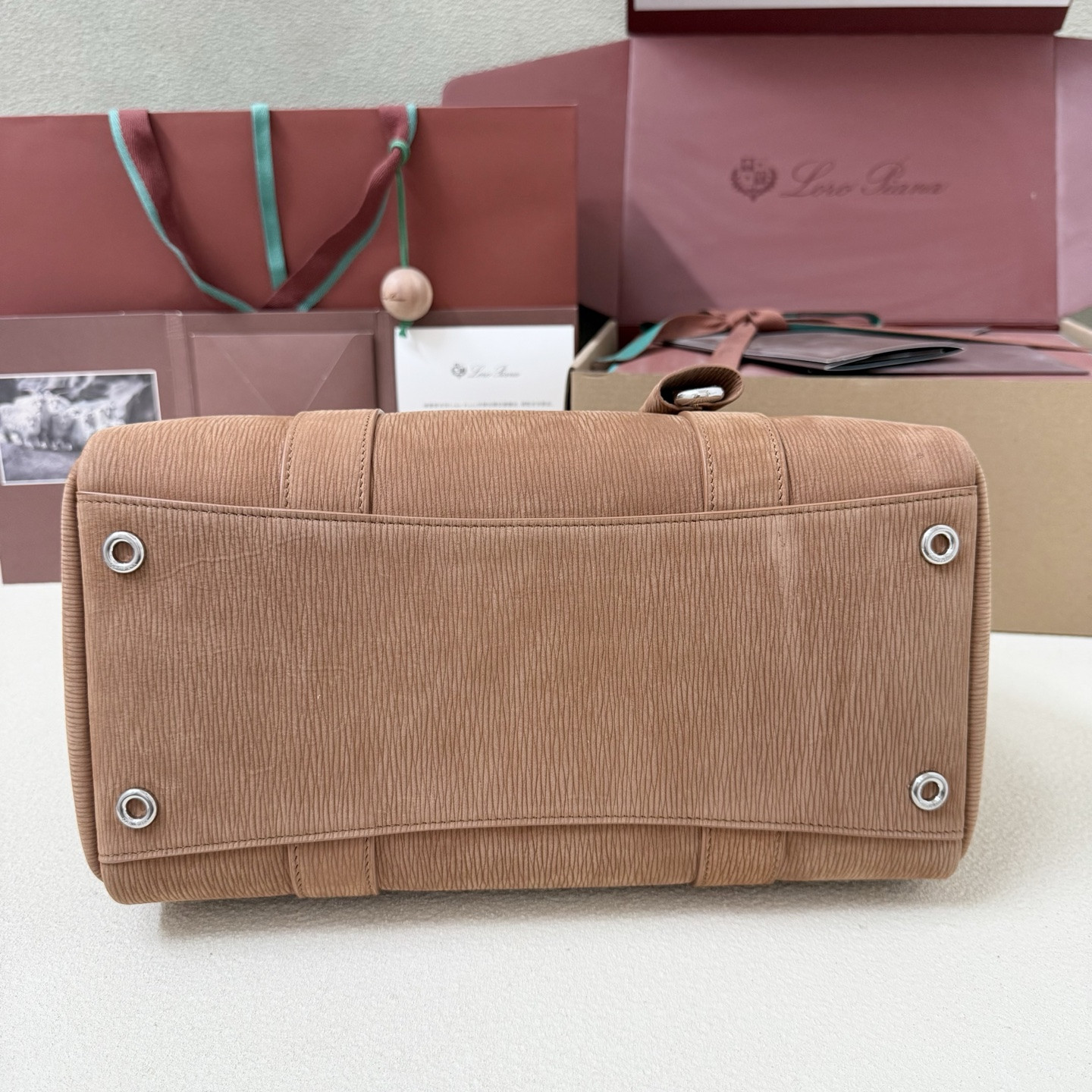 Loro Piana Loom L32 33x23x18cm