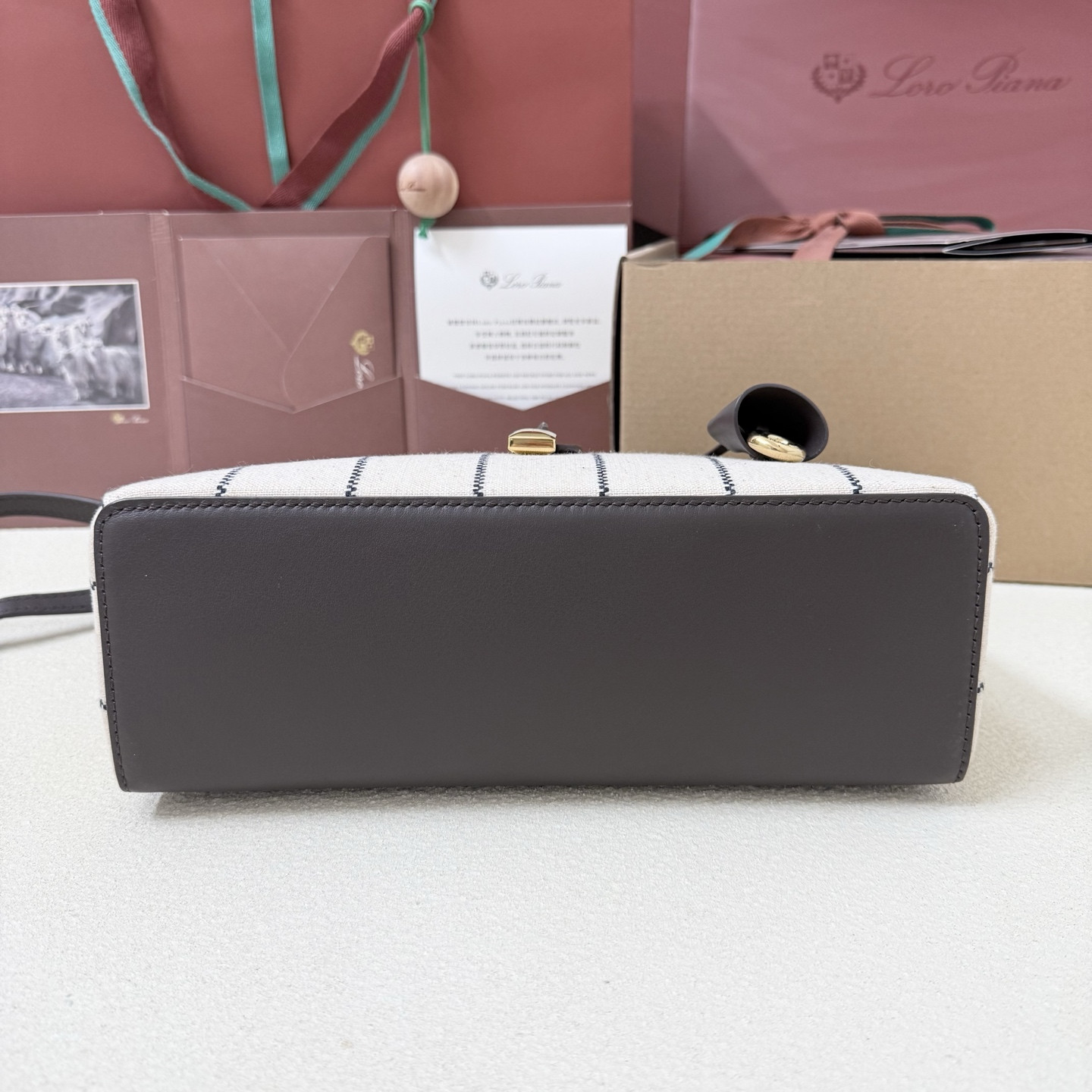 L0r0 P1ana Extra Pocket L27 16x27x10cm