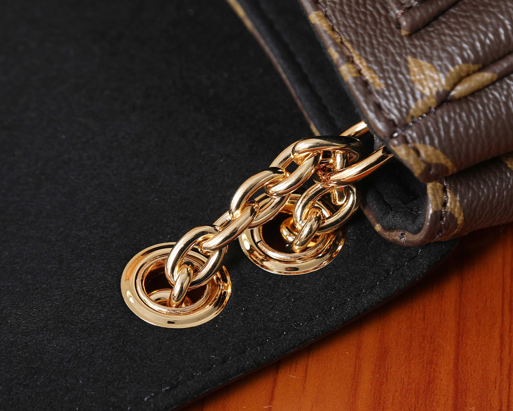 LV Saint Germain BB M26398 24x17x9cm