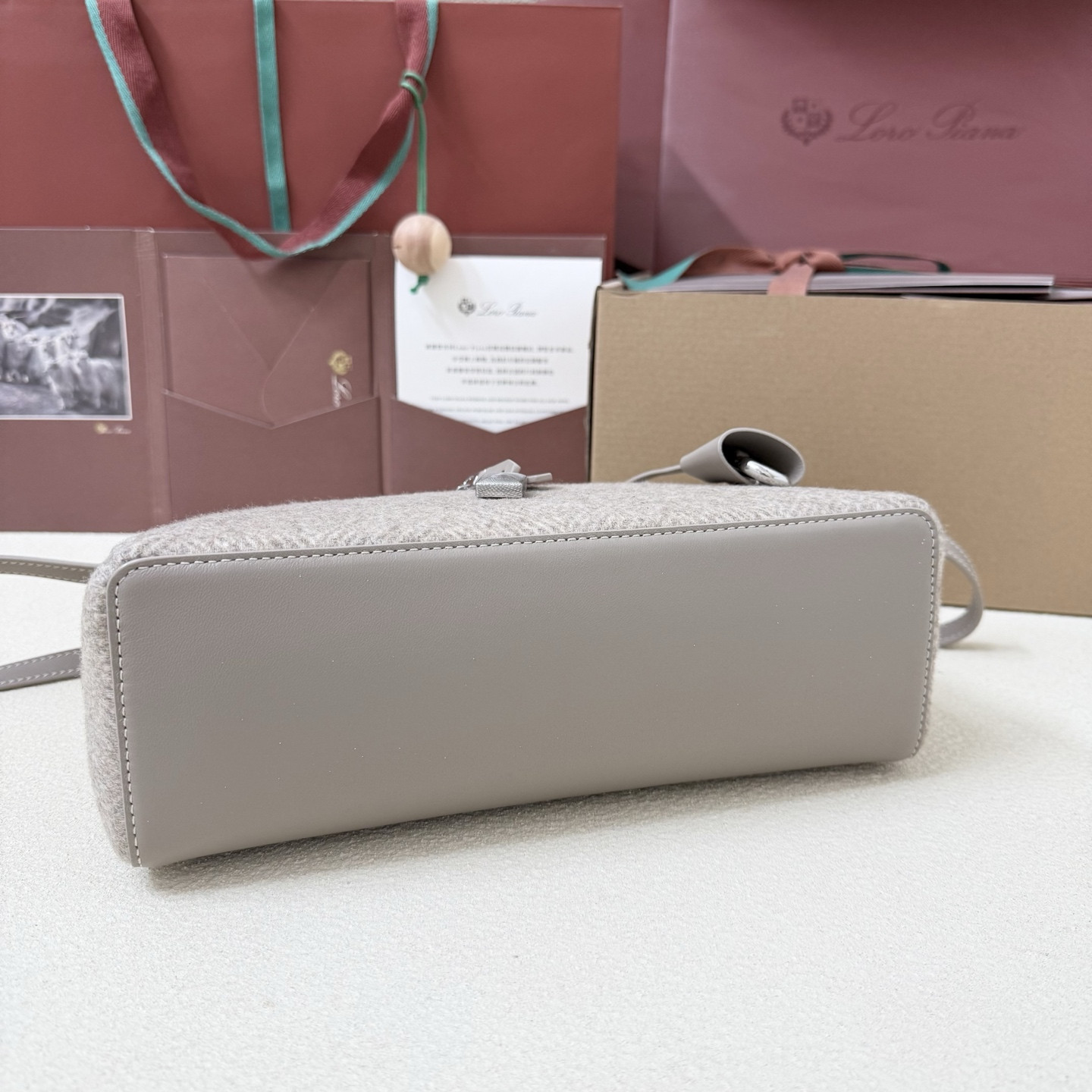 L0r0 P1ana Extra Pocket L27 16x27x10cm