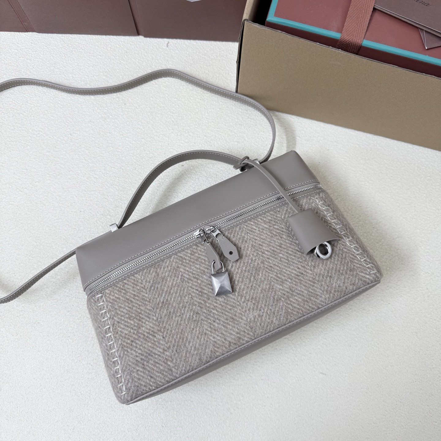 L0r0 P1ana Extra Pocket L27 16x27x10cm