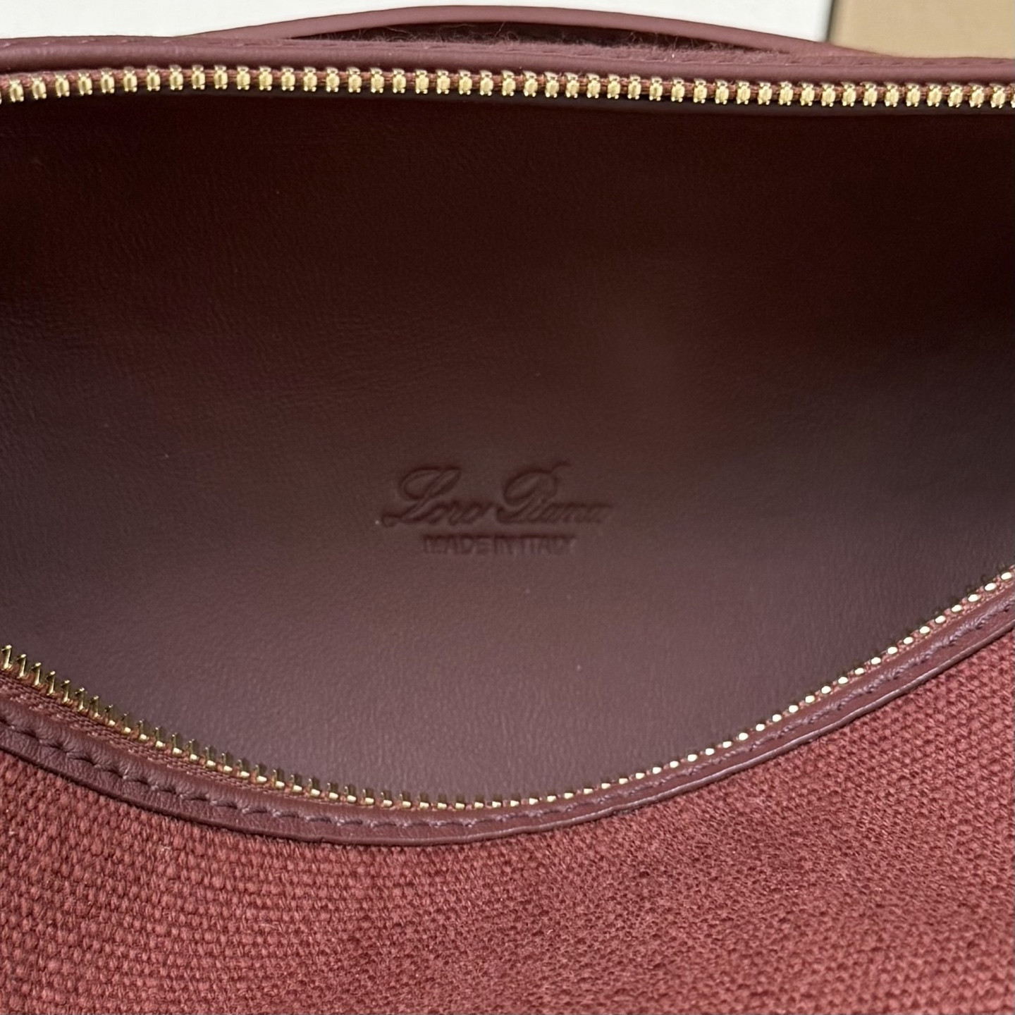 L0r0 P1ana Extra Pocket L19 11 x 19 x 6.5 cm