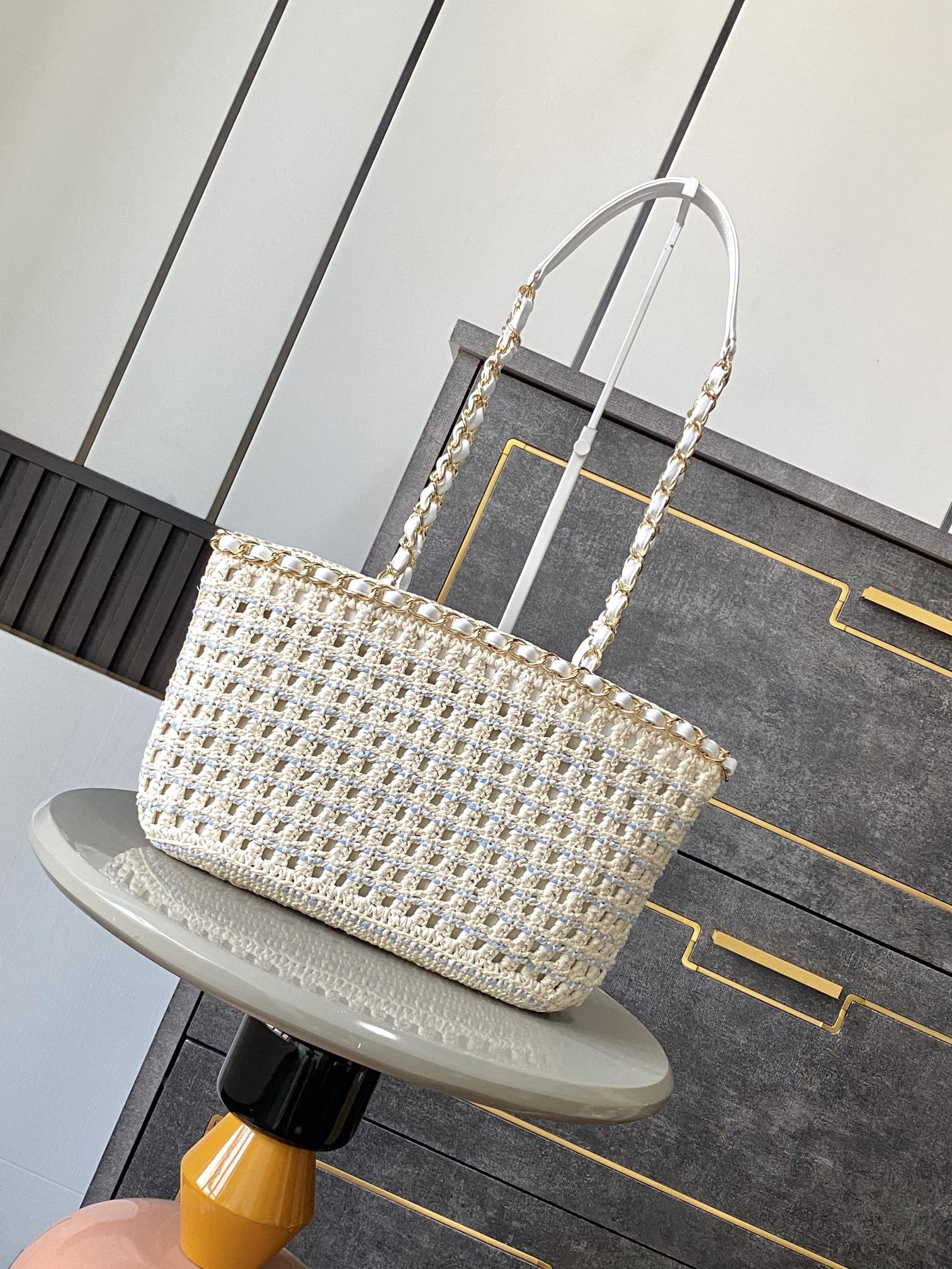 Ch**el Shopping Bag 21x33x11cm