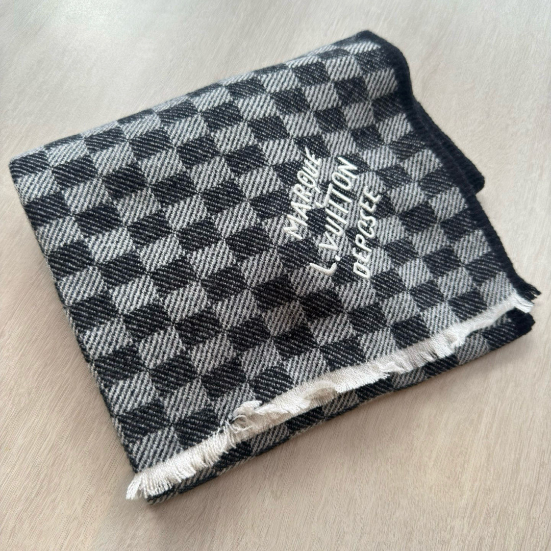 Louis Vuitton Check scarf 45x190cm